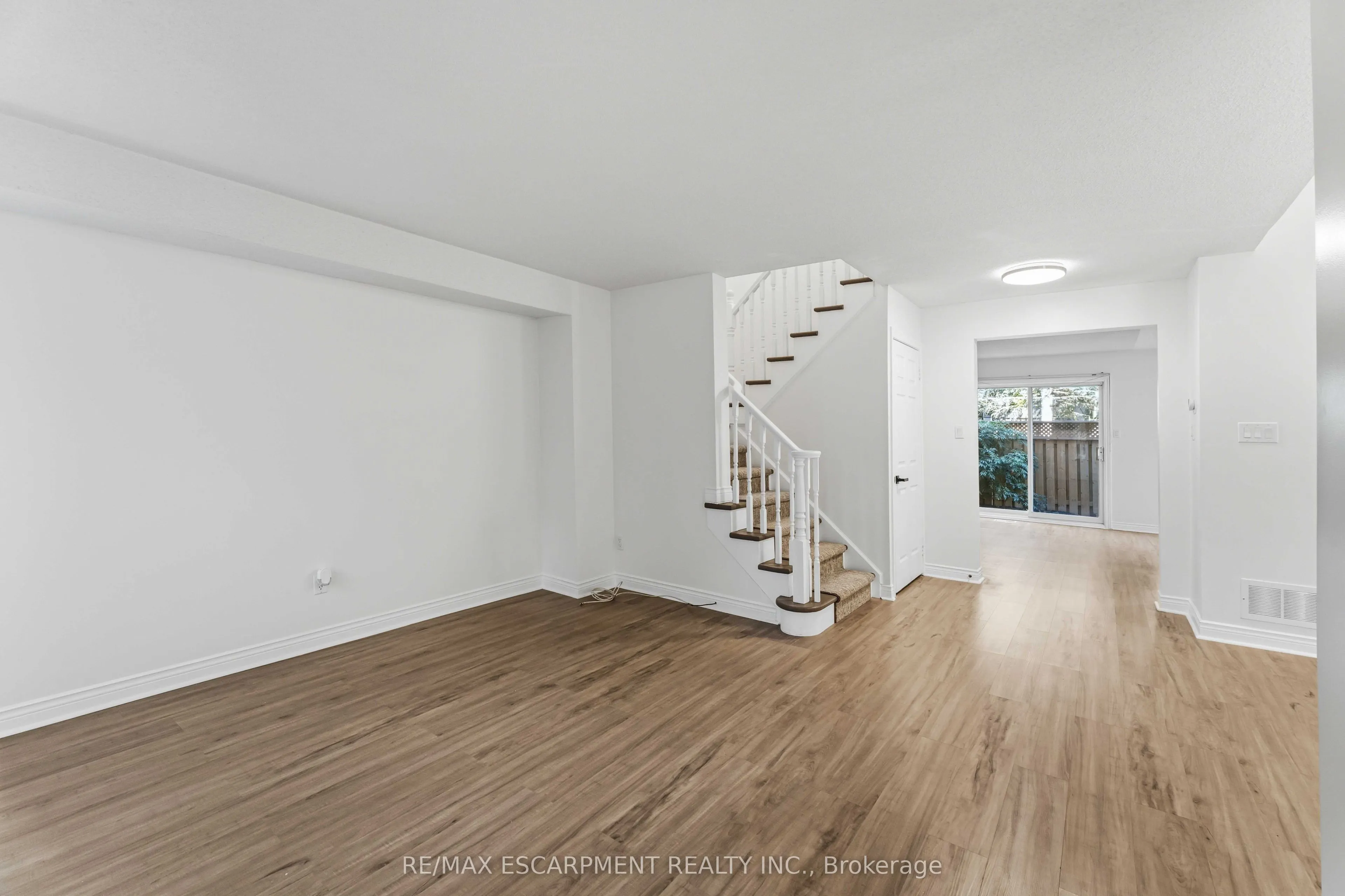 320 Hamilton Drive #10