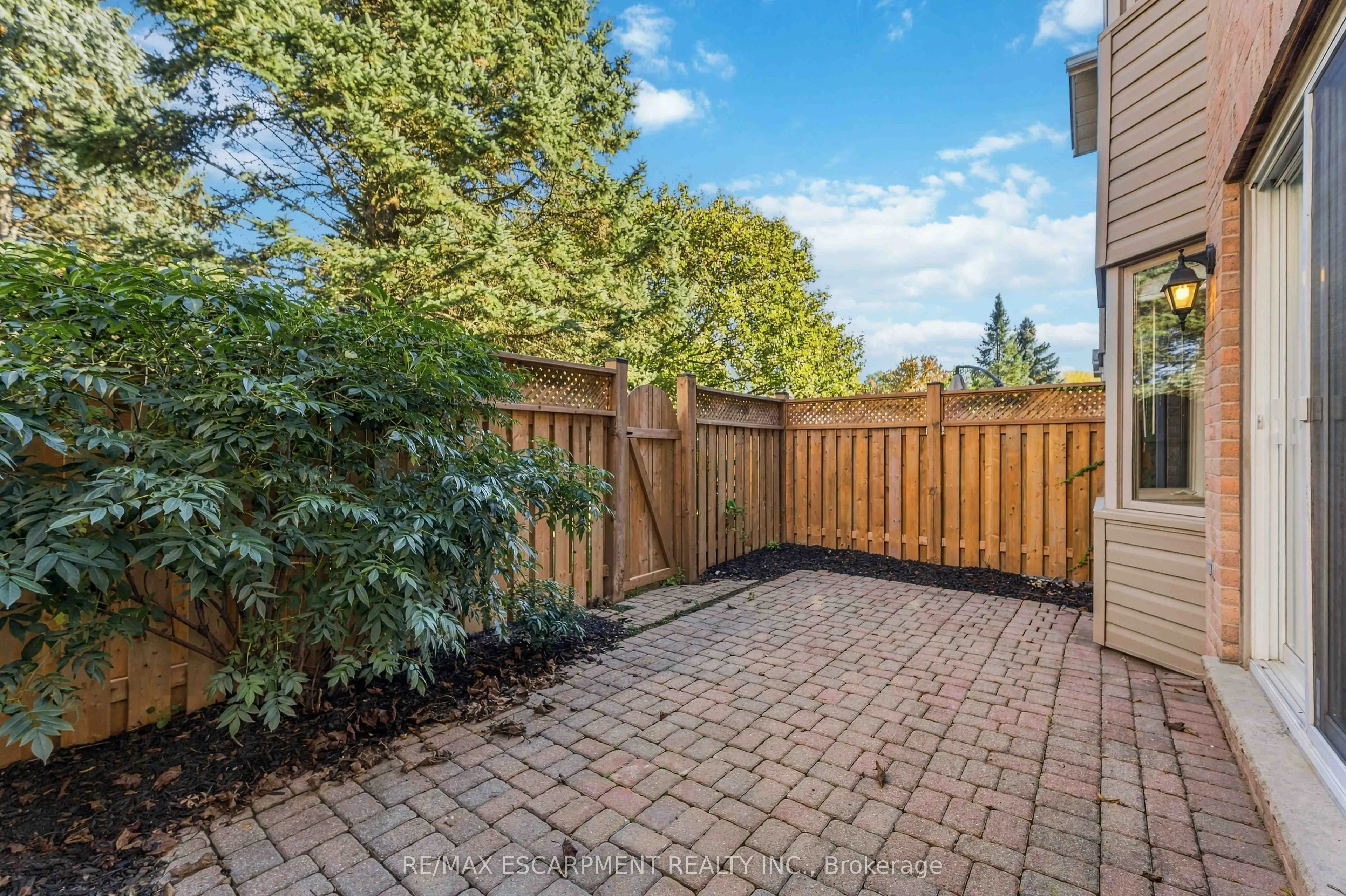320 Hamilton Drive #10