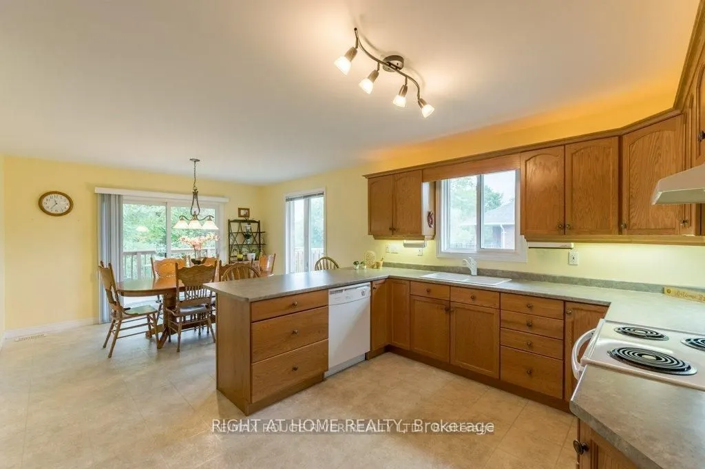 315 Woodward Avenue