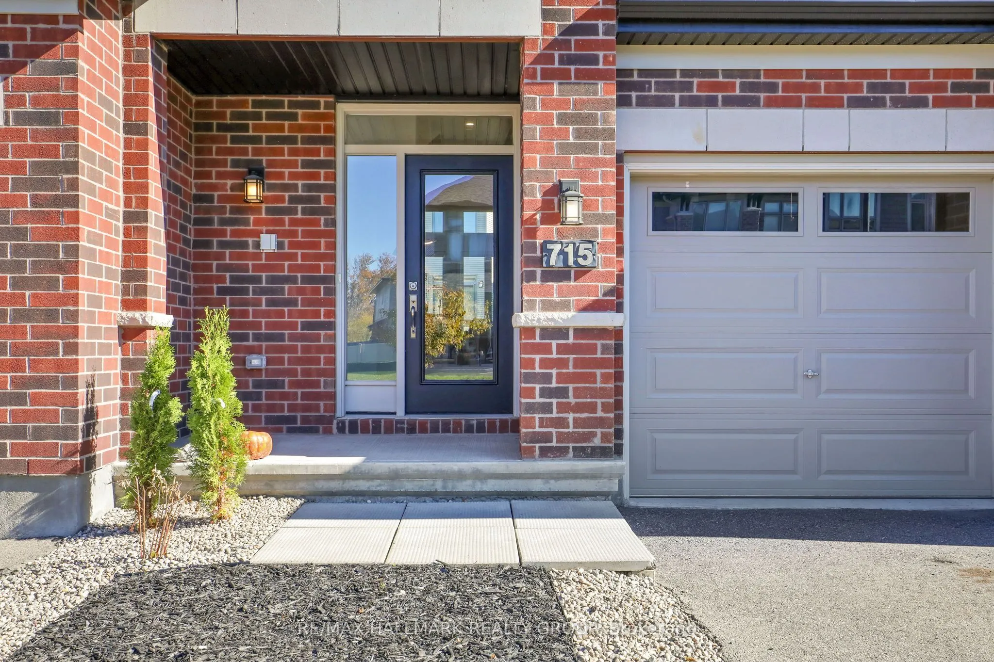 715 Capricorn Circle