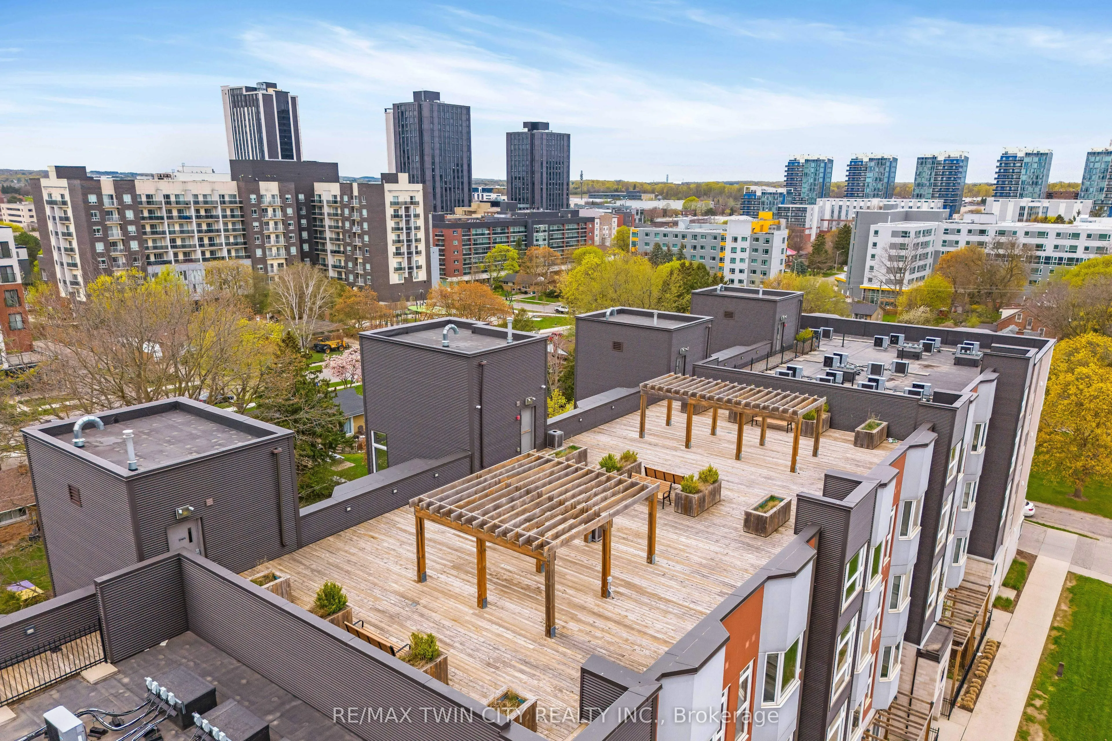 253 Albert Street #103