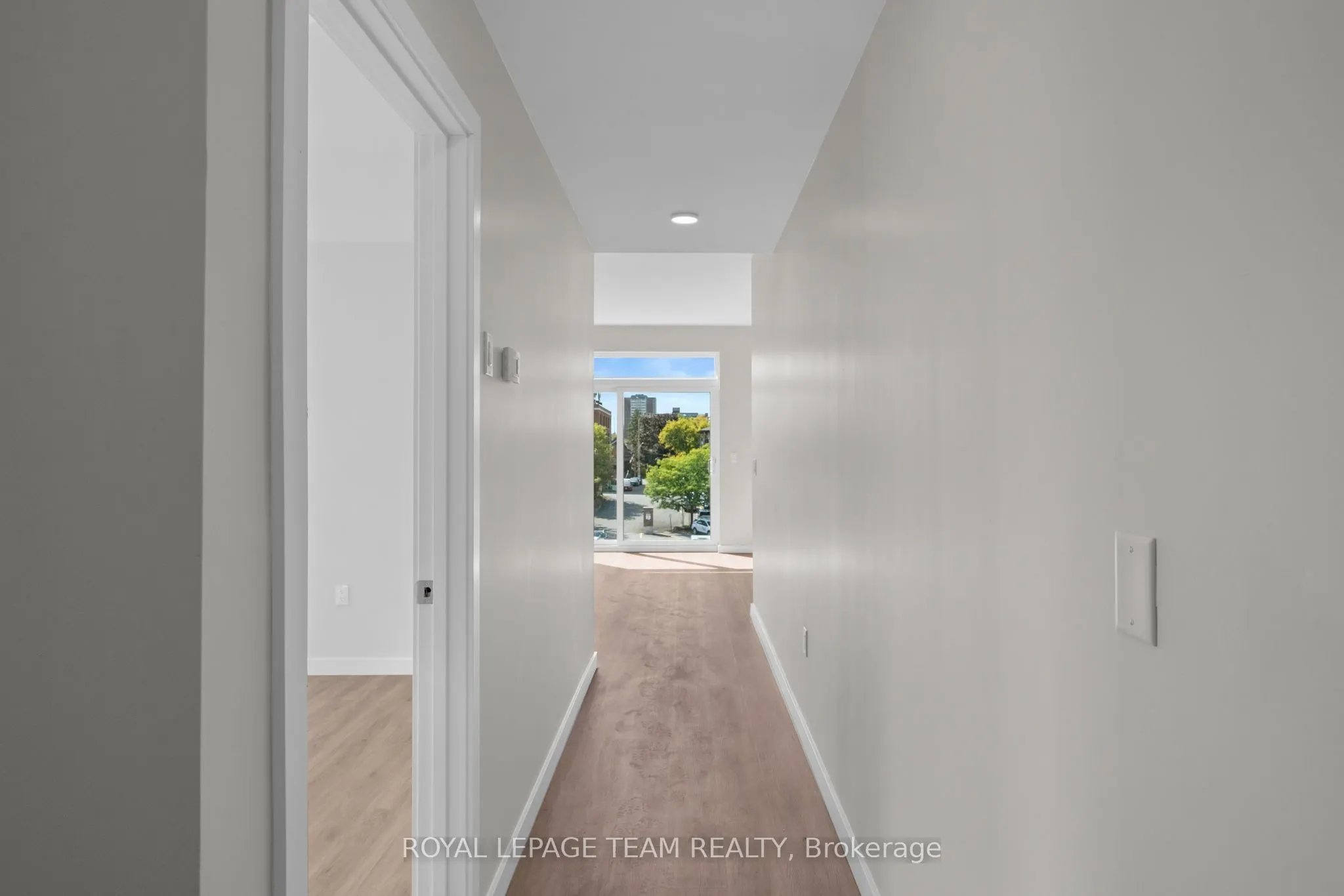 370 Athlone Avenue #202