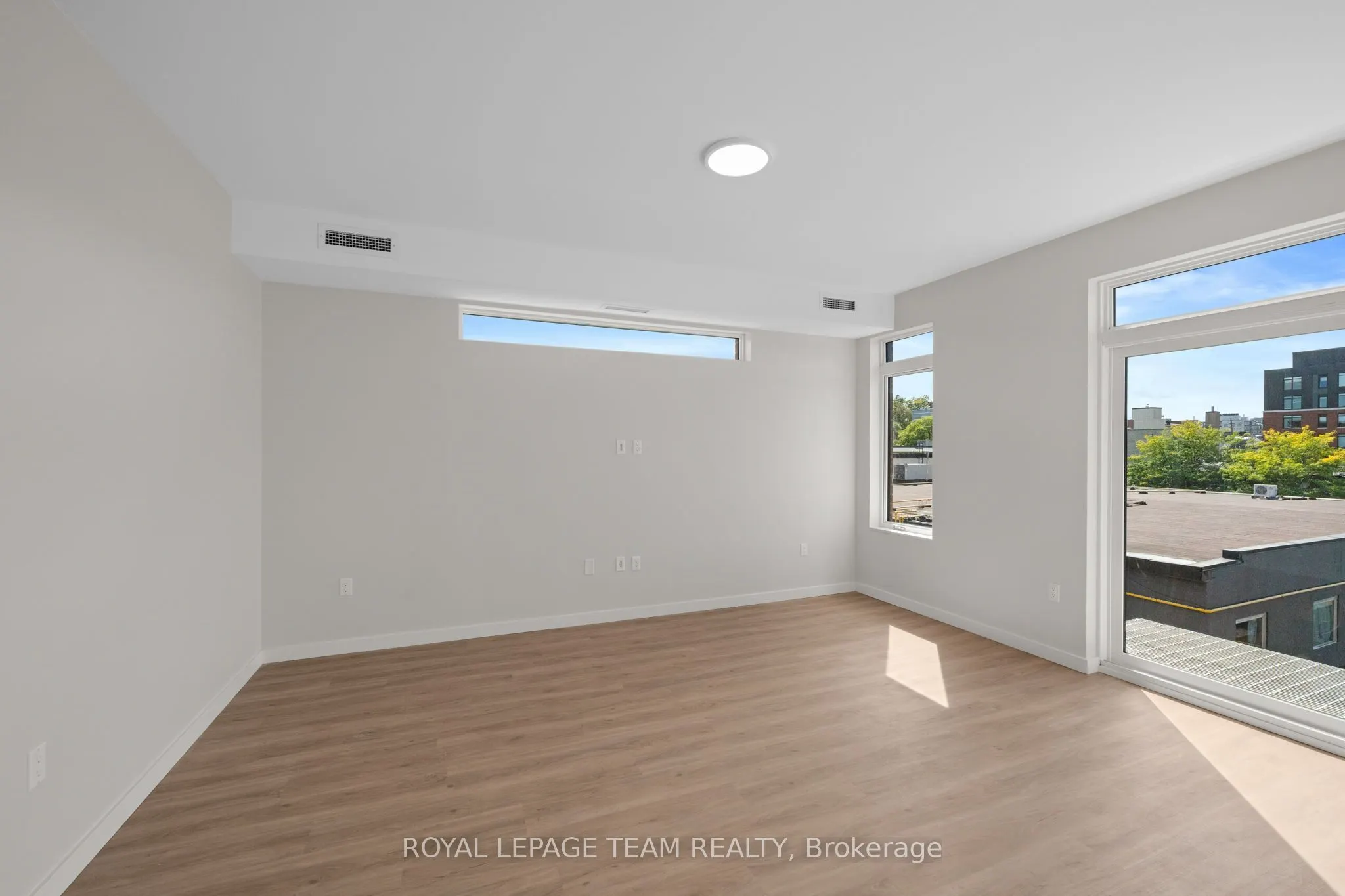 370 Athlone Avenue #202