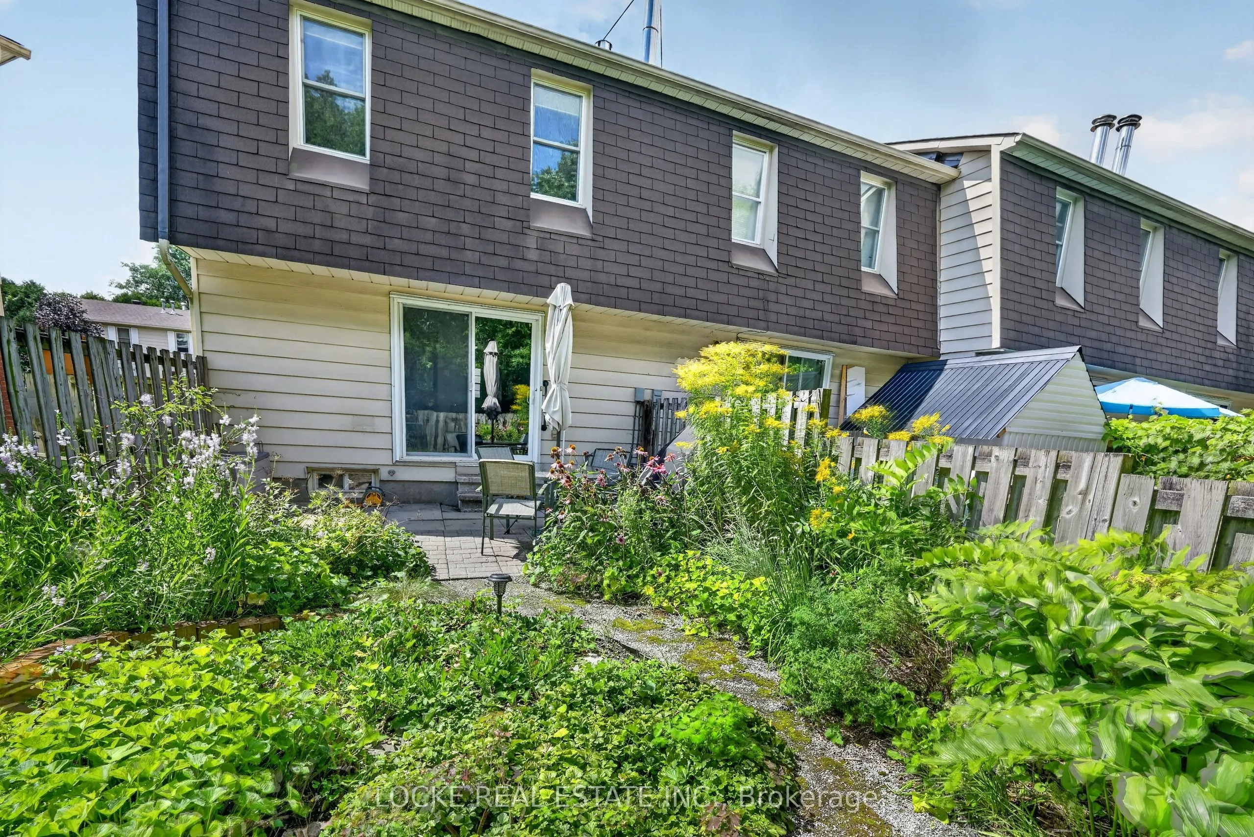 1975 Fairglen Mews #28