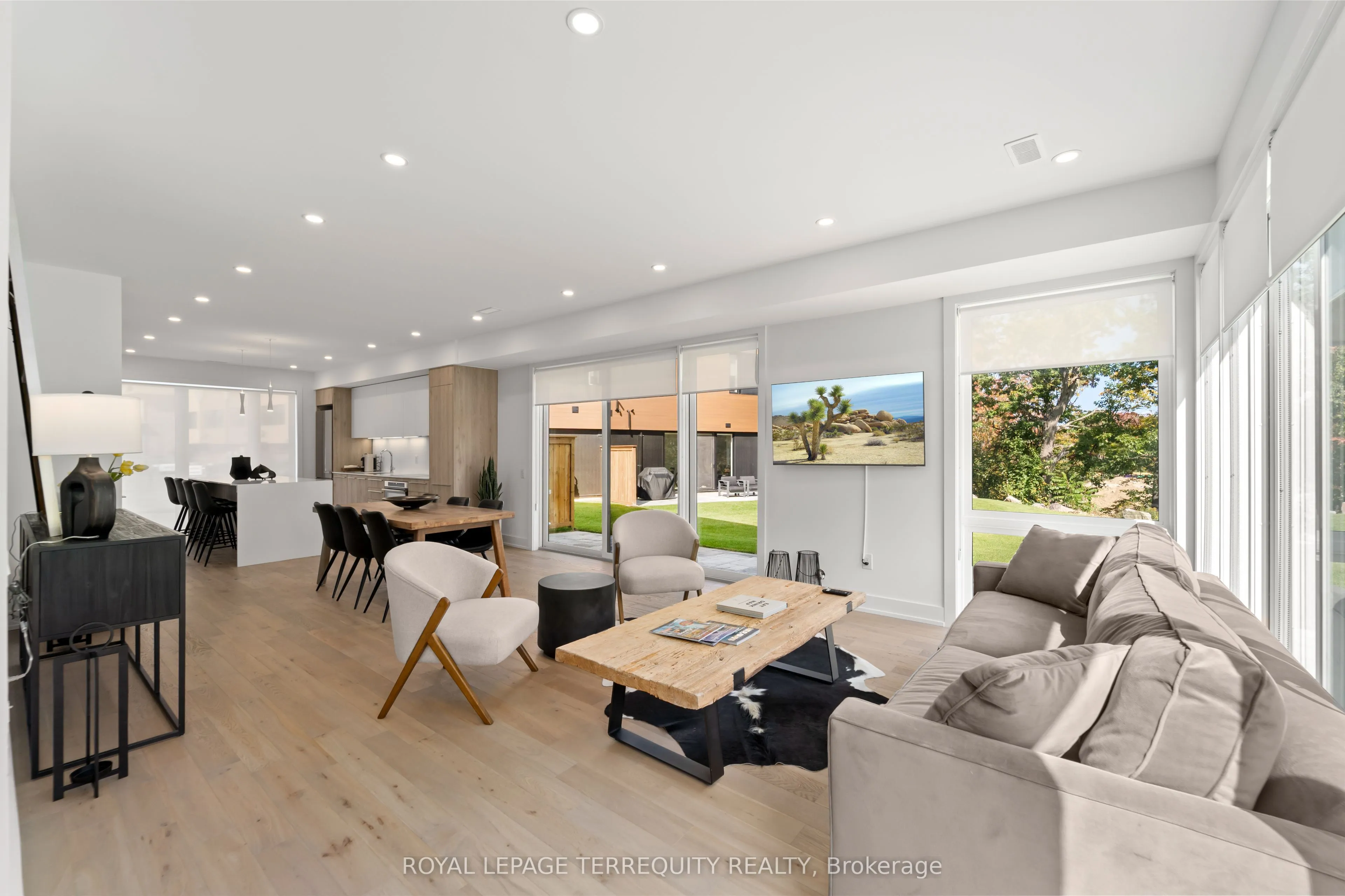 35 Rockmount Crescent