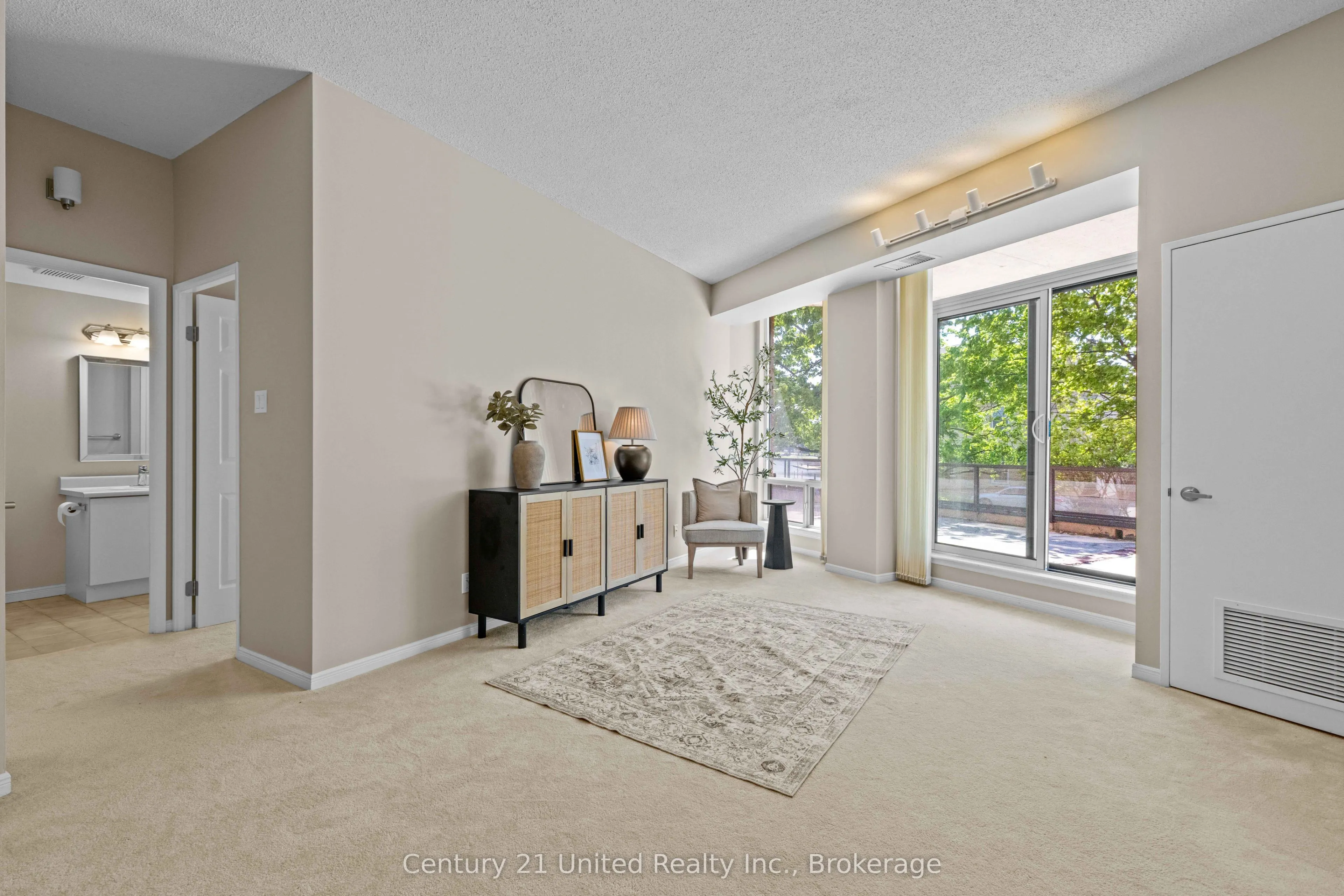 2 George Street N #104