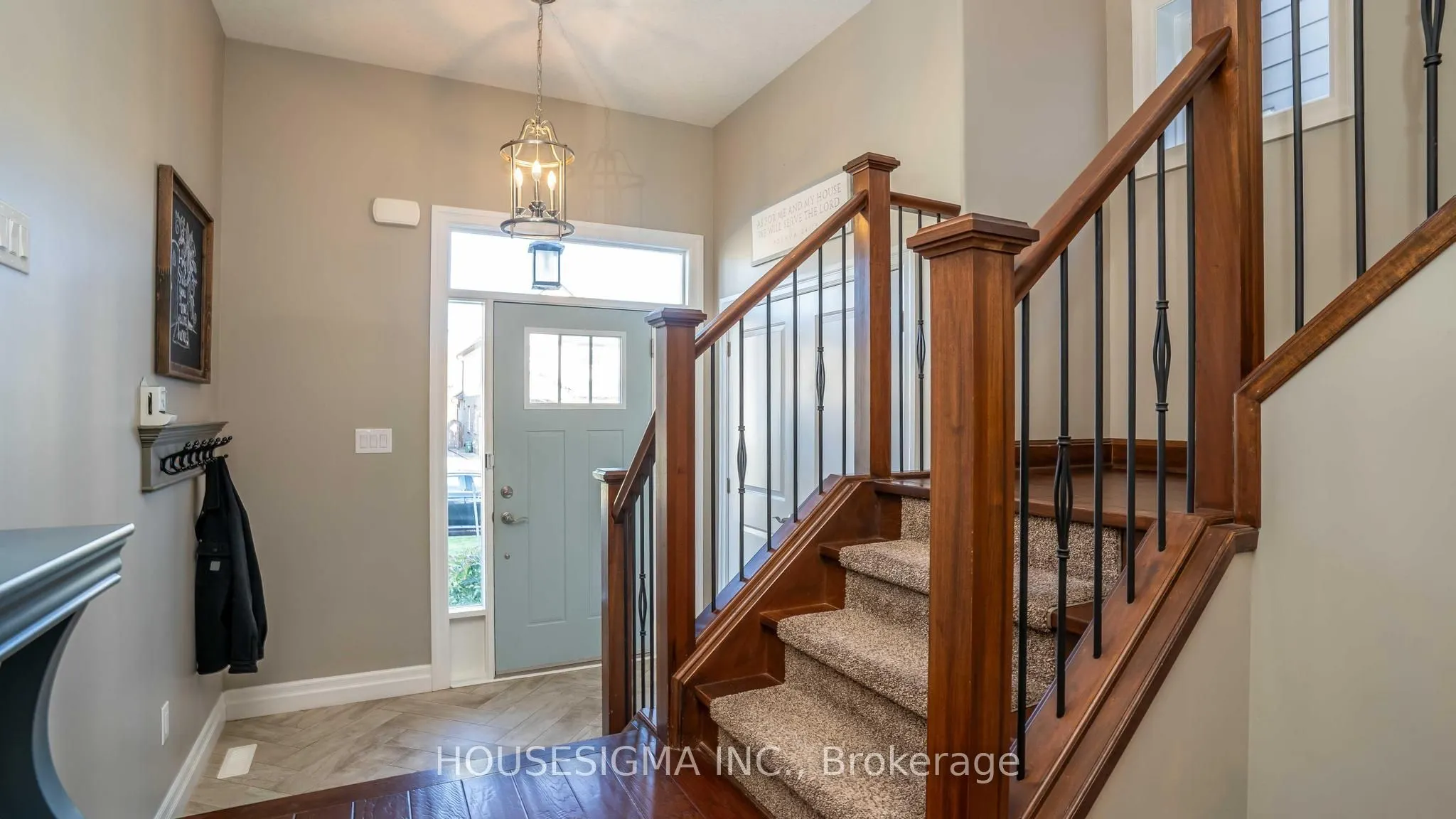2428 Seven Oaks Ridge