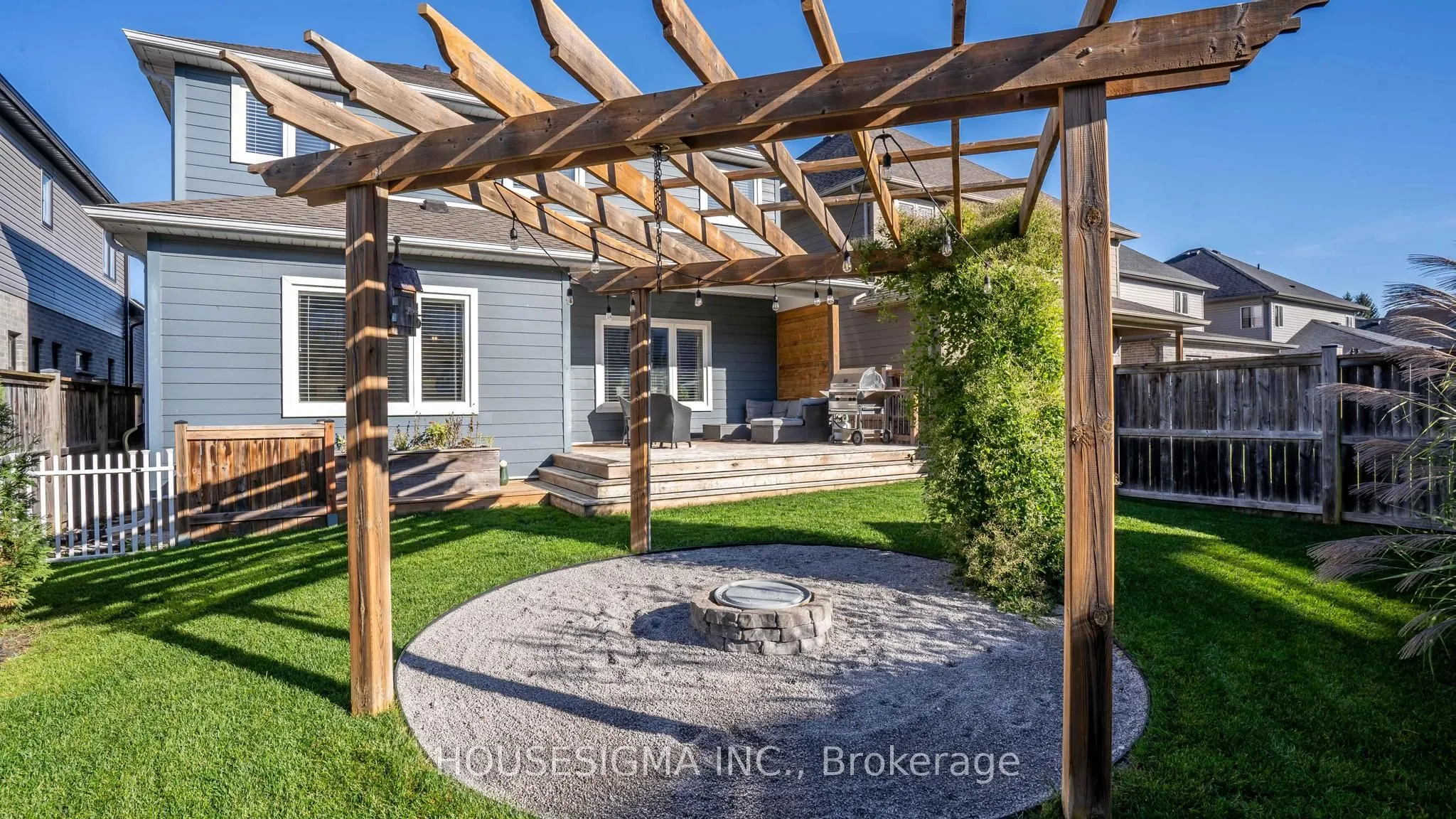2428 Seven Oaks Ridge