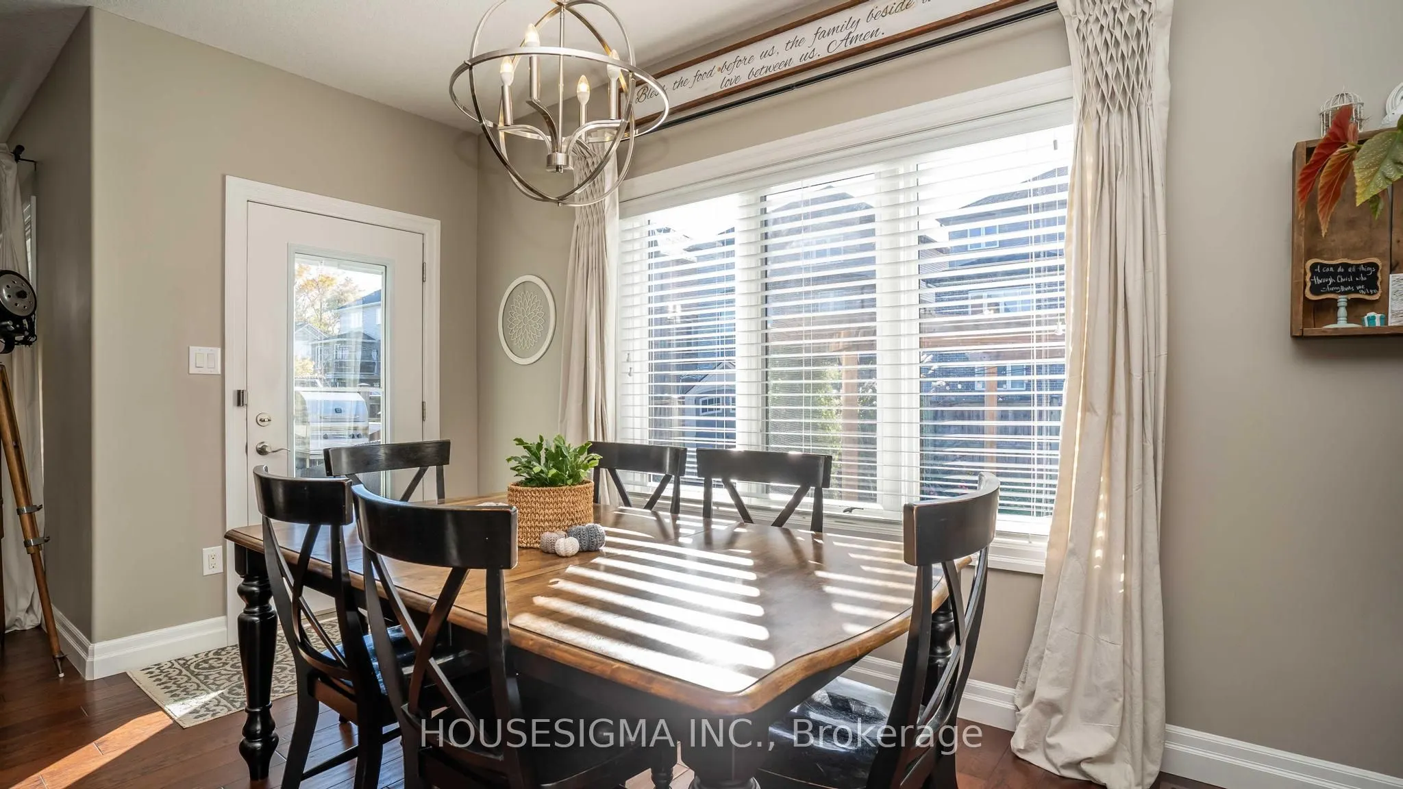 2428 Seven Oaks Ridge
