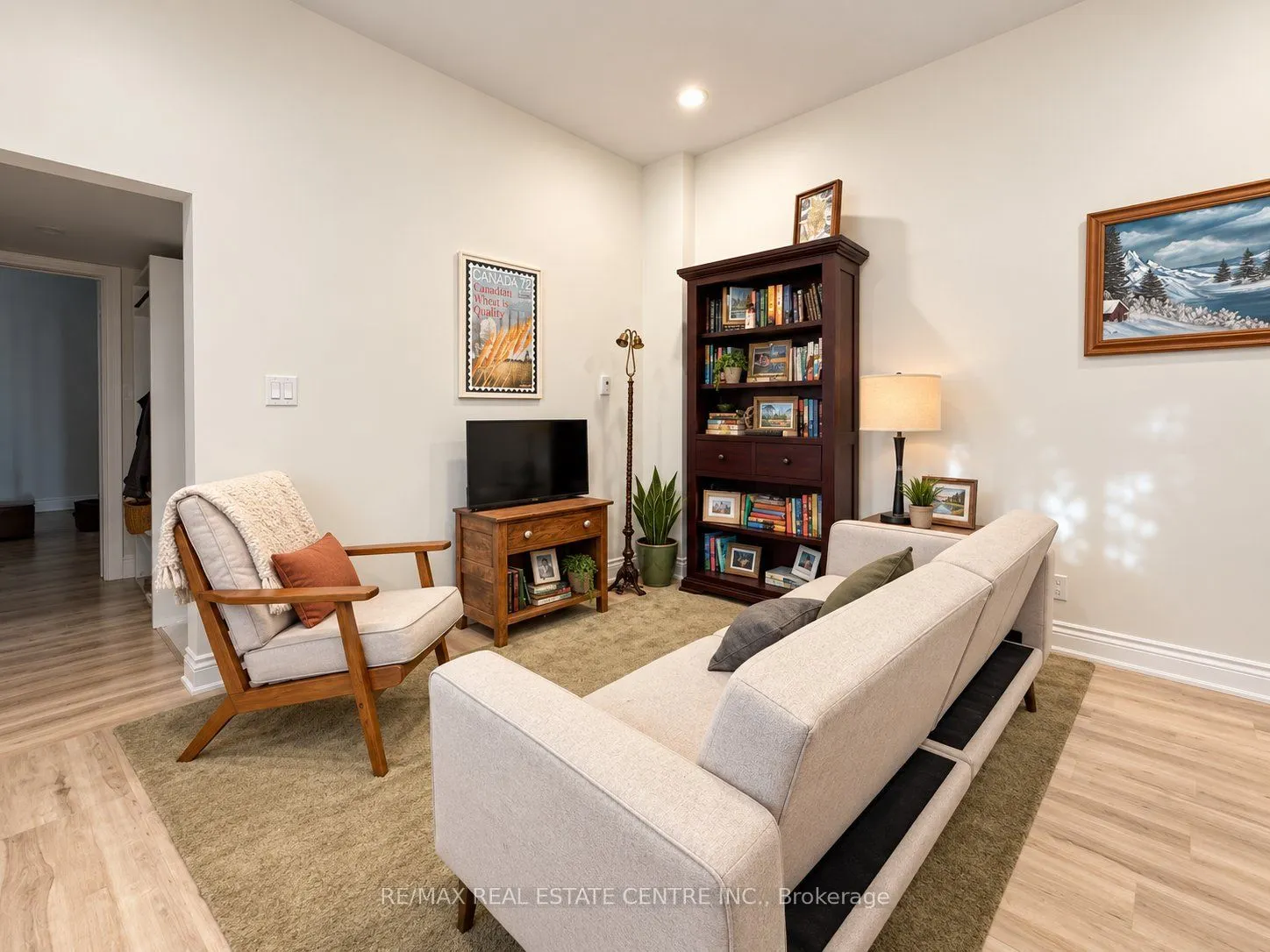 36 London Road W #B