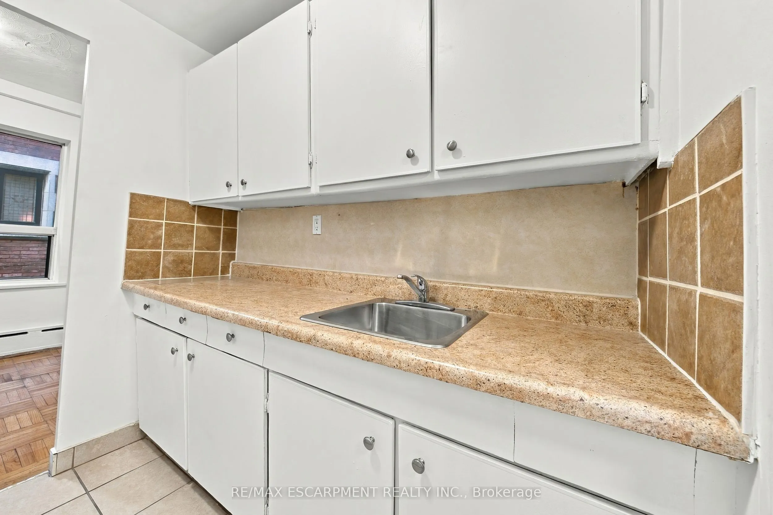 325A James Street S #309
