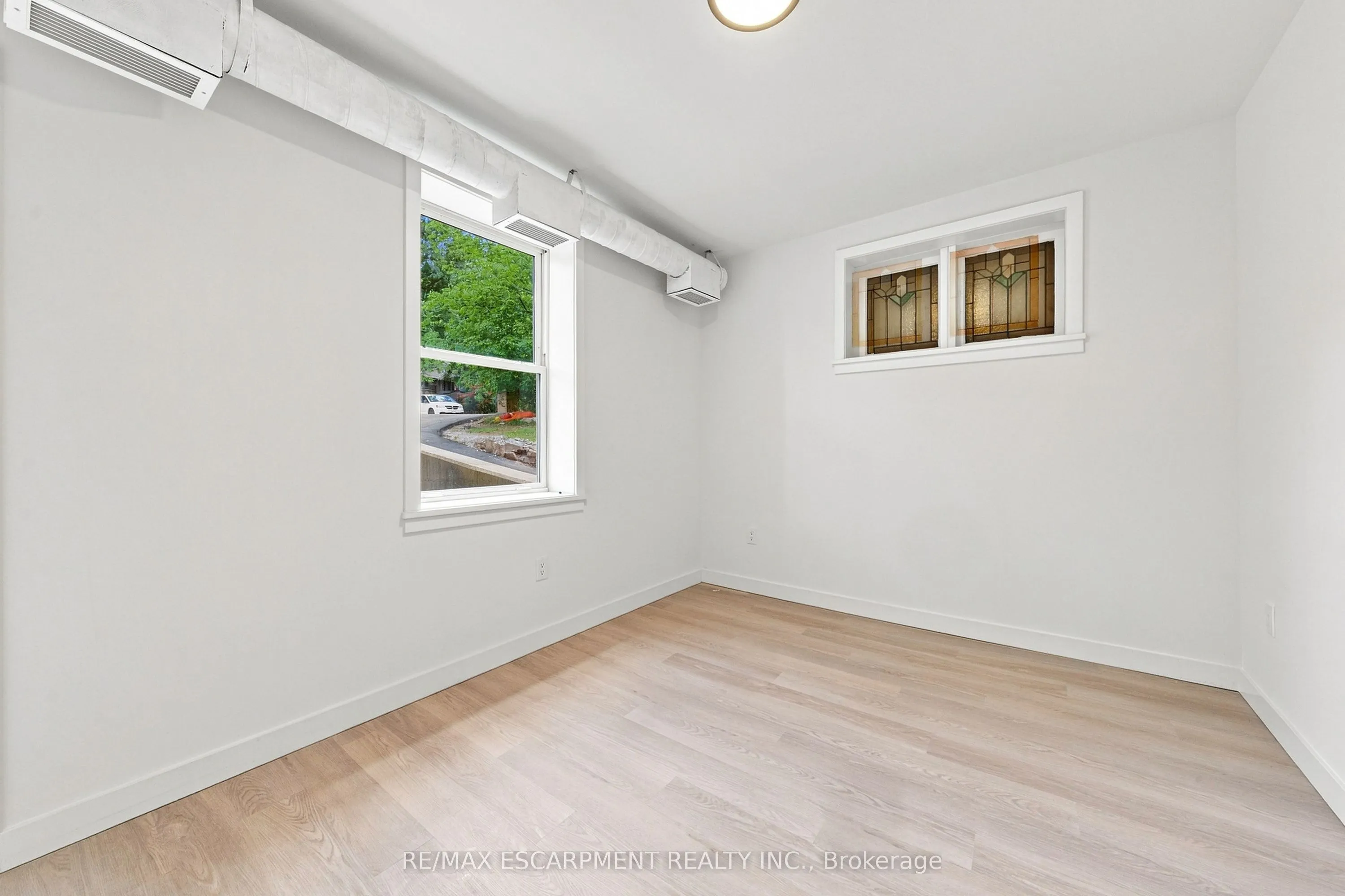 325 James Street S #210