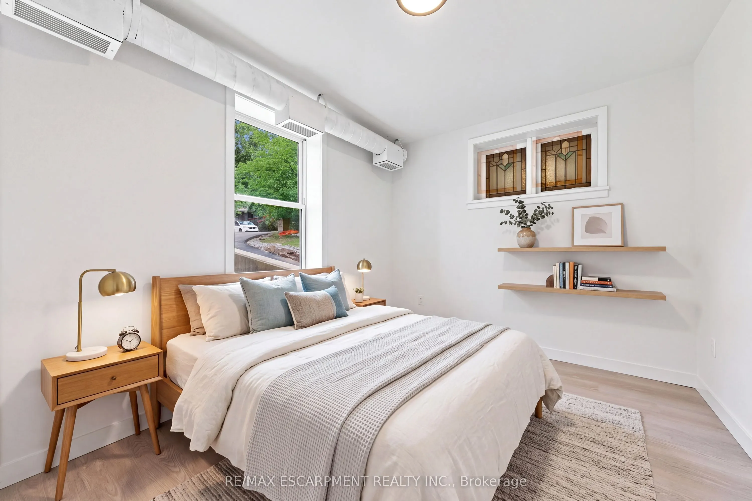325 James Street S #210