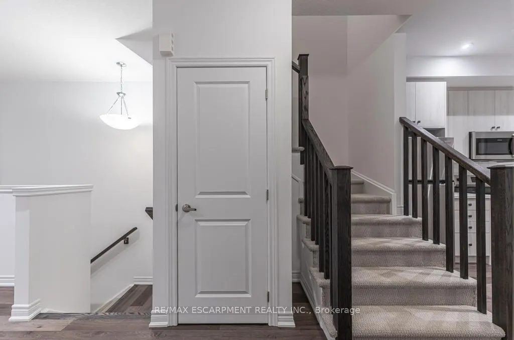 120 COURT Drive #22