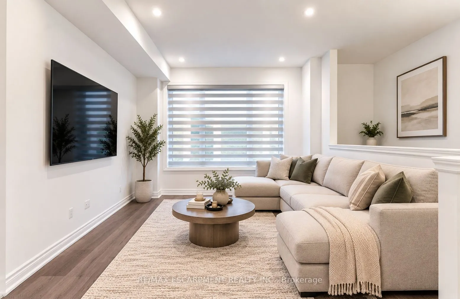 120 COURT Drive #22