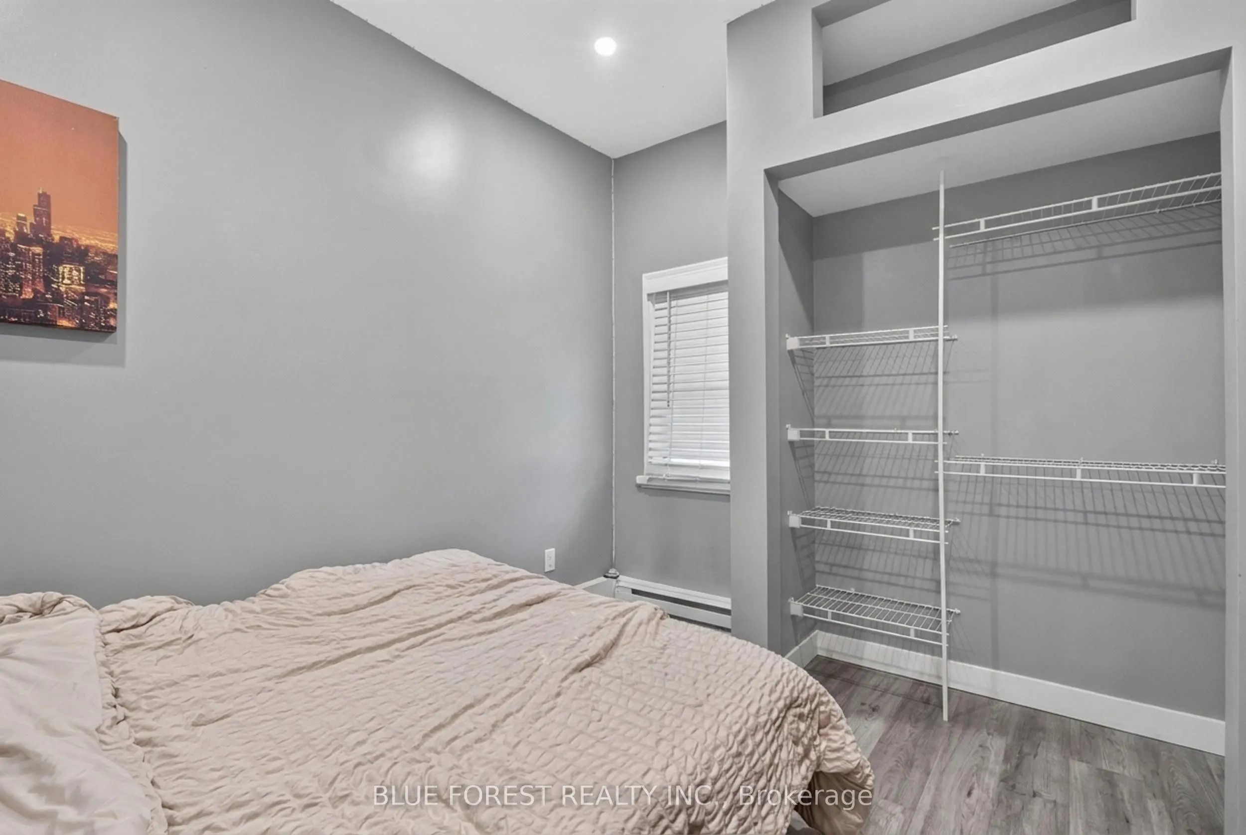225 Simcoe Street
