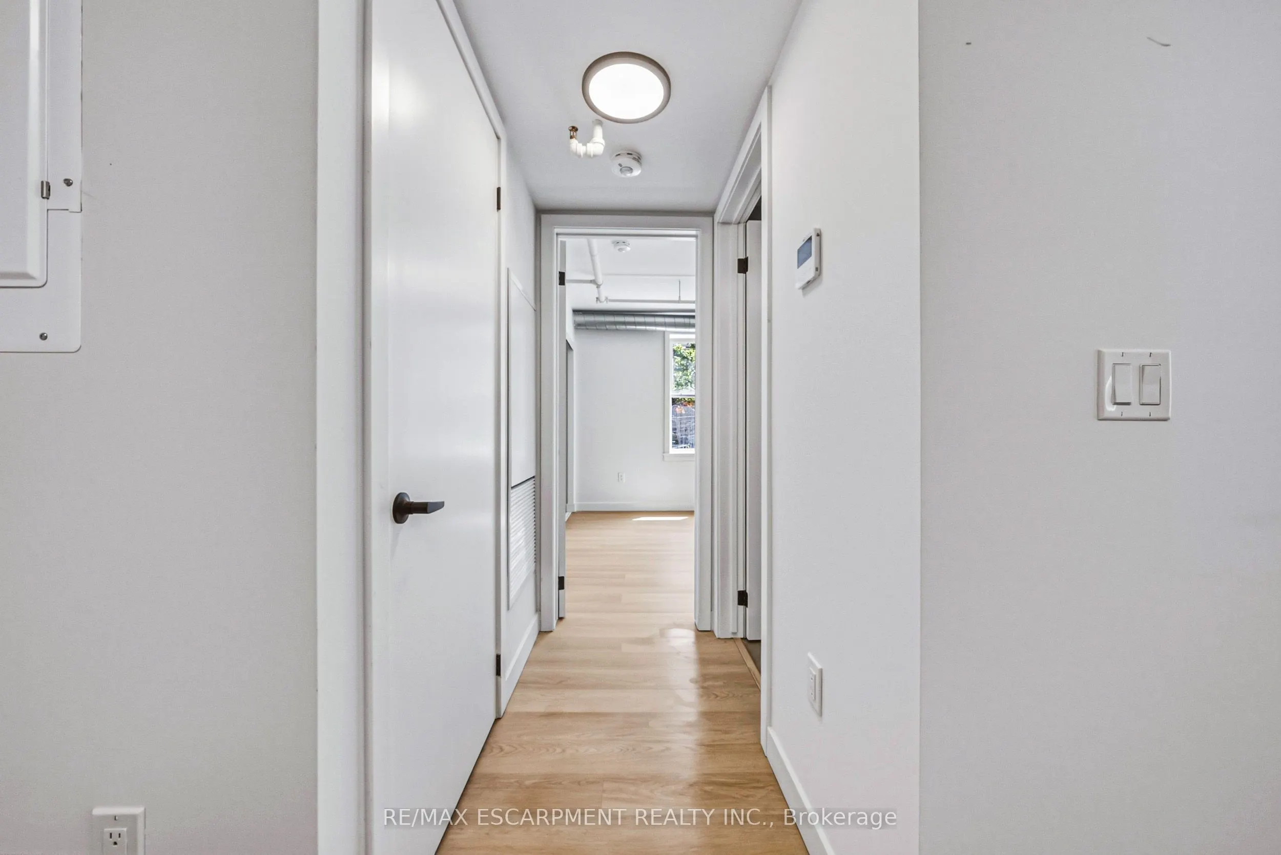 325 James Street S #308