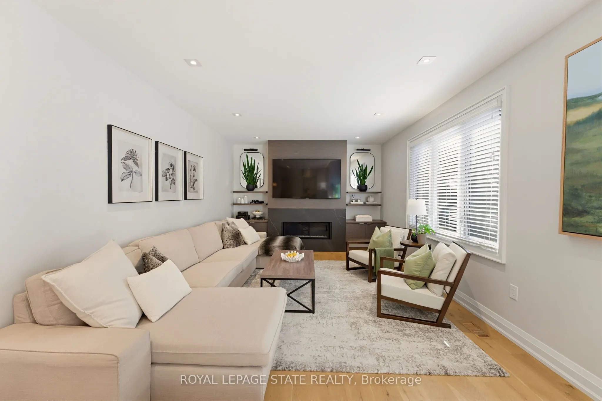 212 Stadacona Avenue