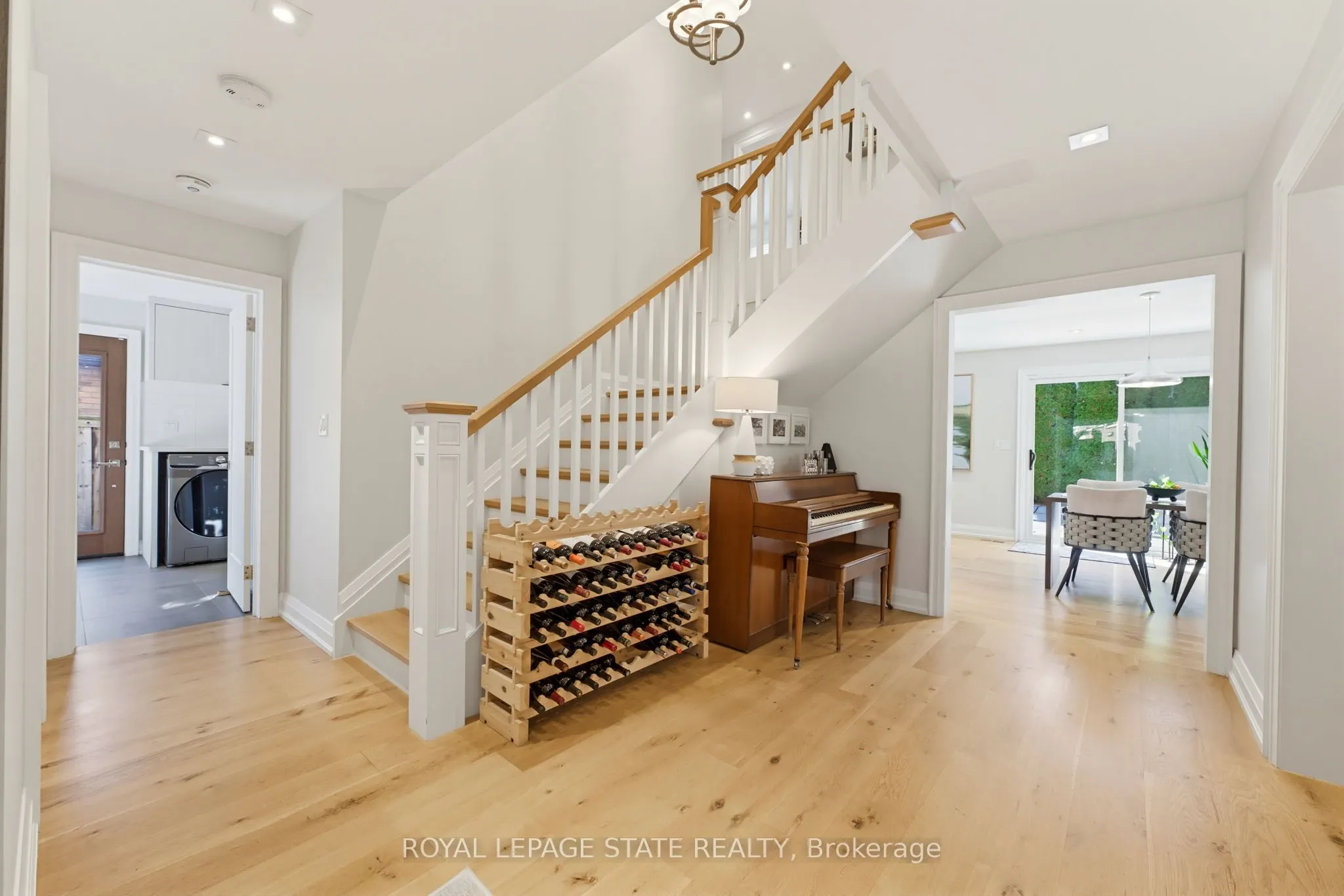 212 Stadacona Avenue