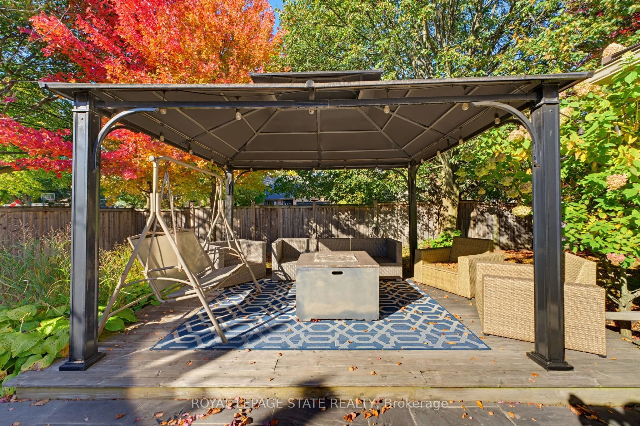 212 Stadacona Avenue