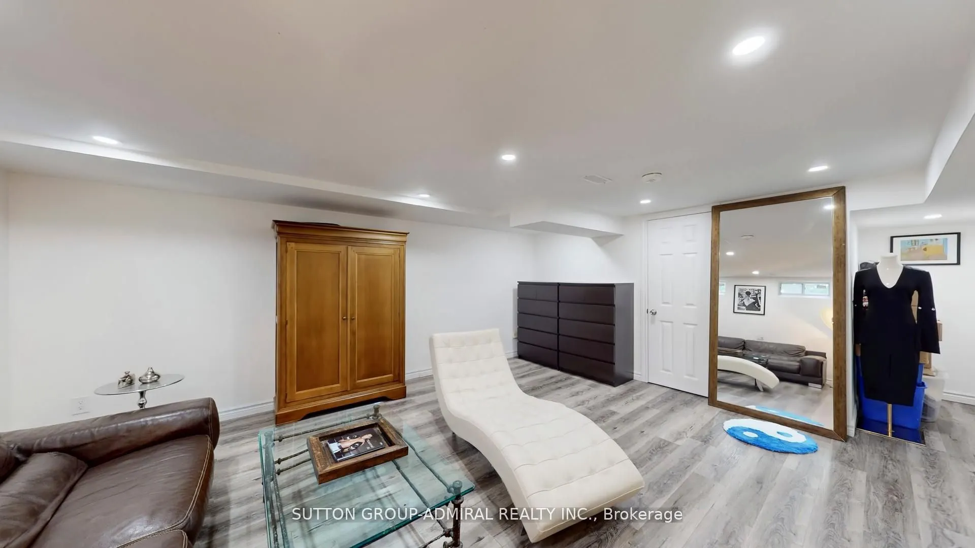 9767 Niagara River Parkway #Main