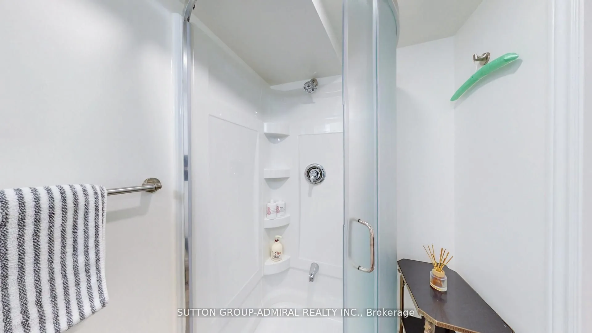 9767 Niagara River Parkway #Main