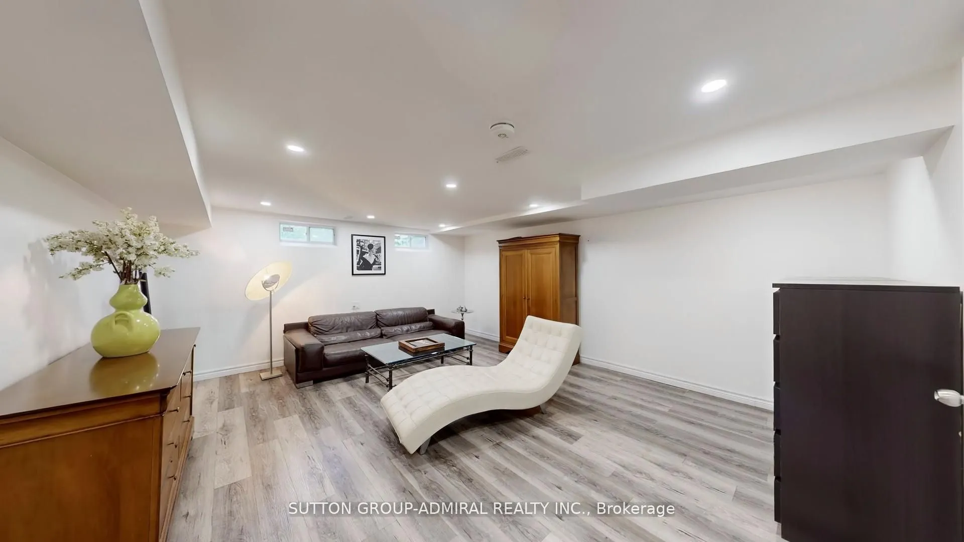 9767 Niagara River Parkway #Main