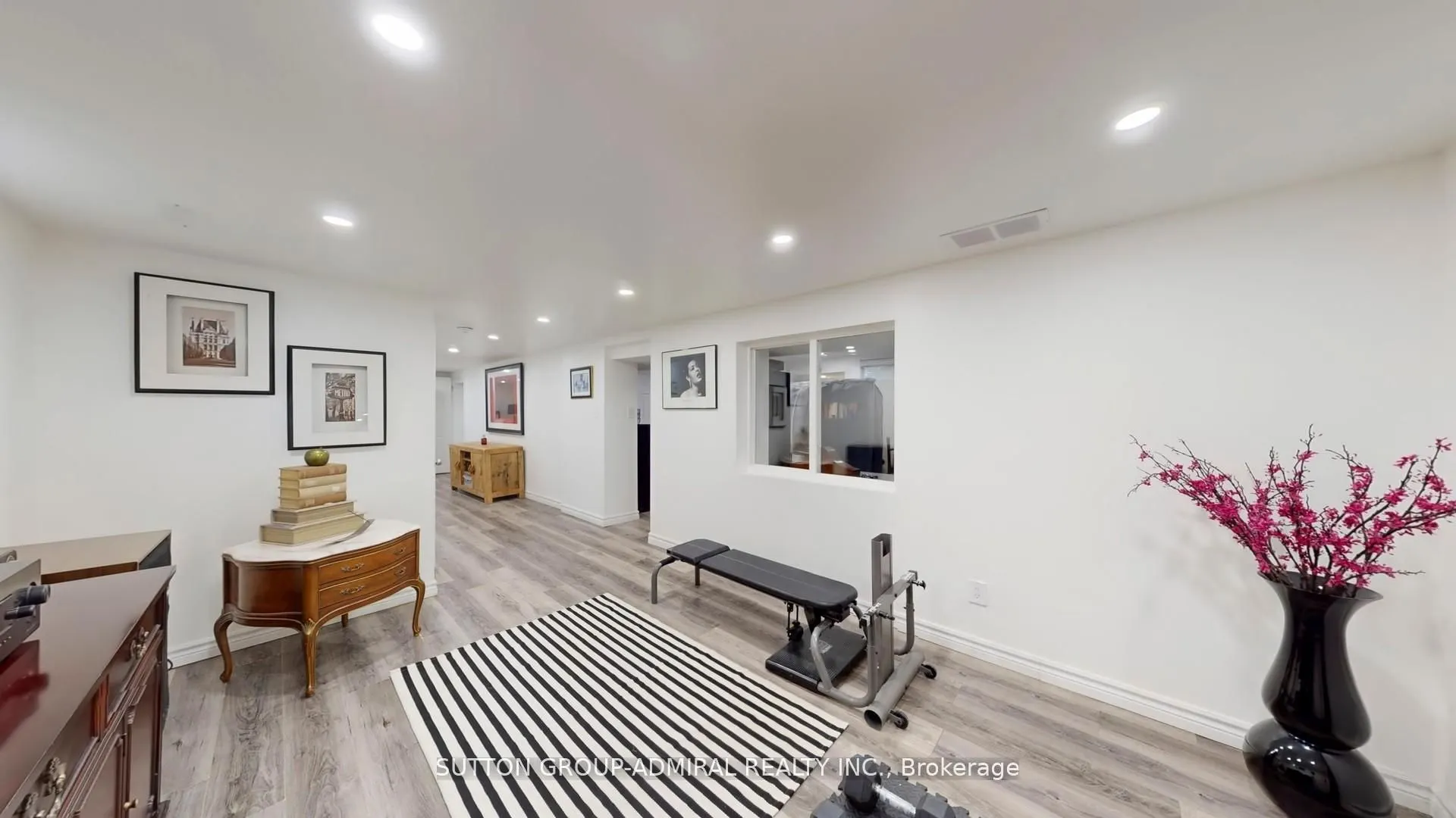 9767 Niagara River Parkway #Main
