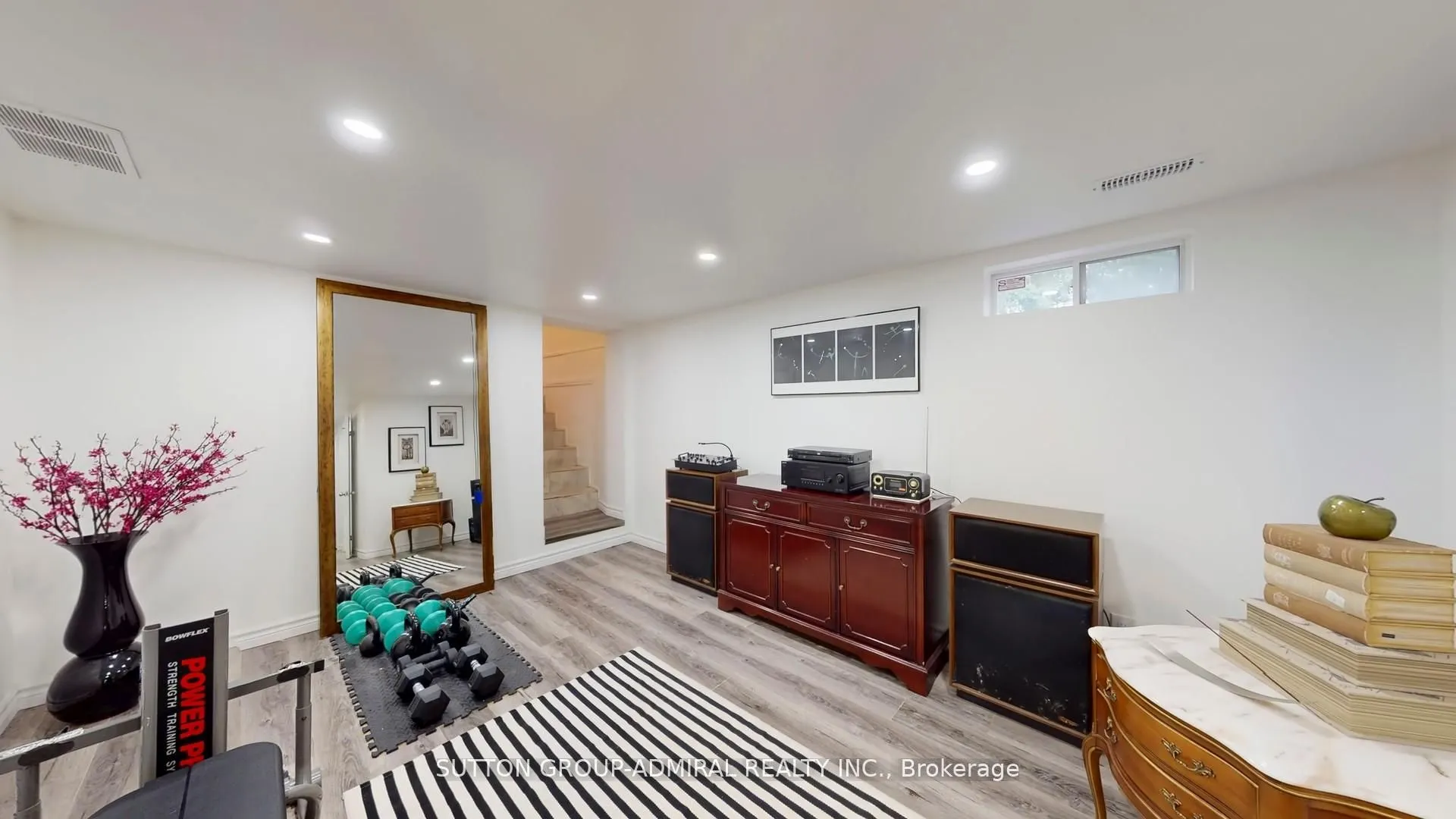 9767 Niagara River Parkway #Main