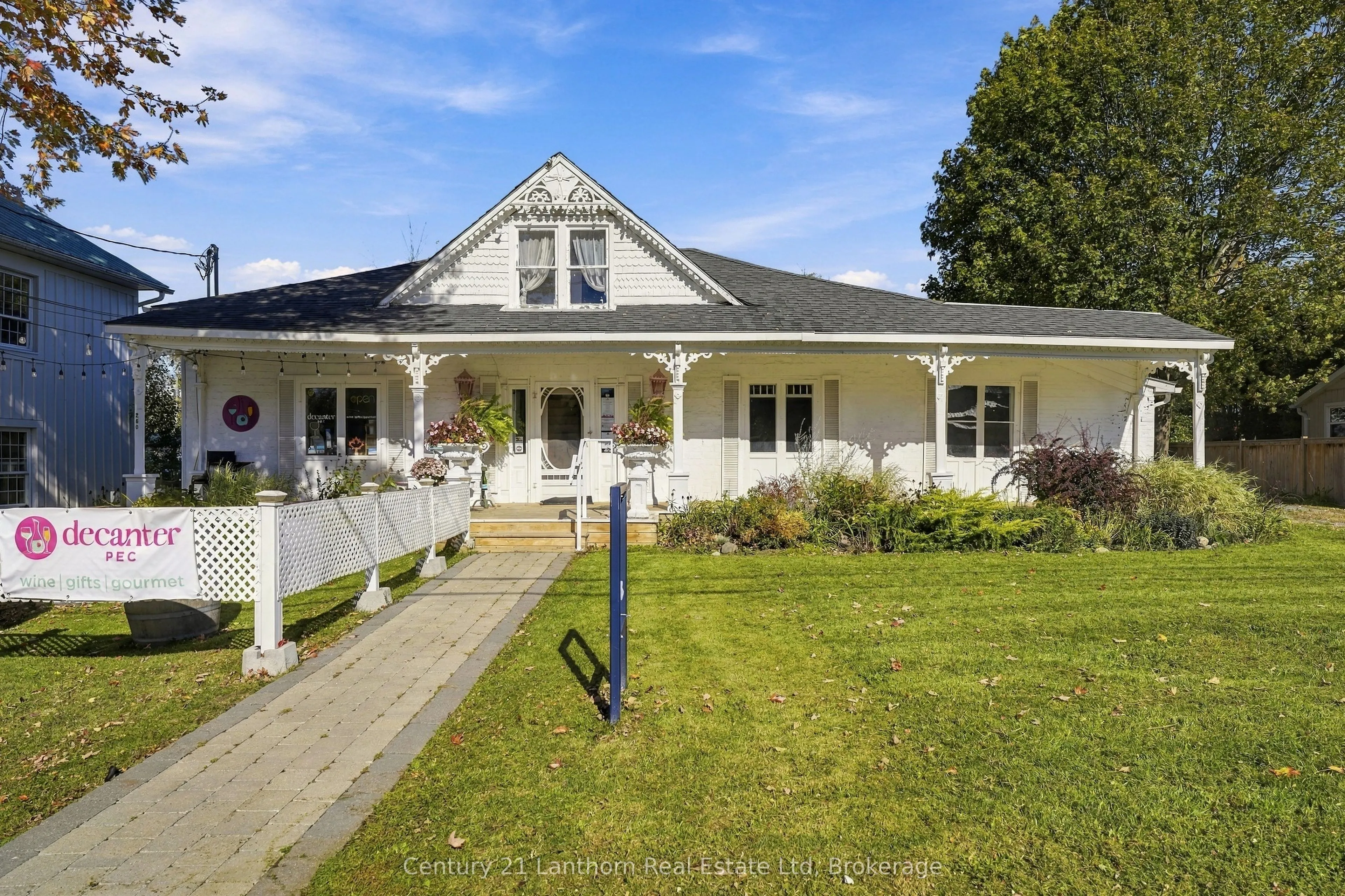 260 Wellington Main Street #B