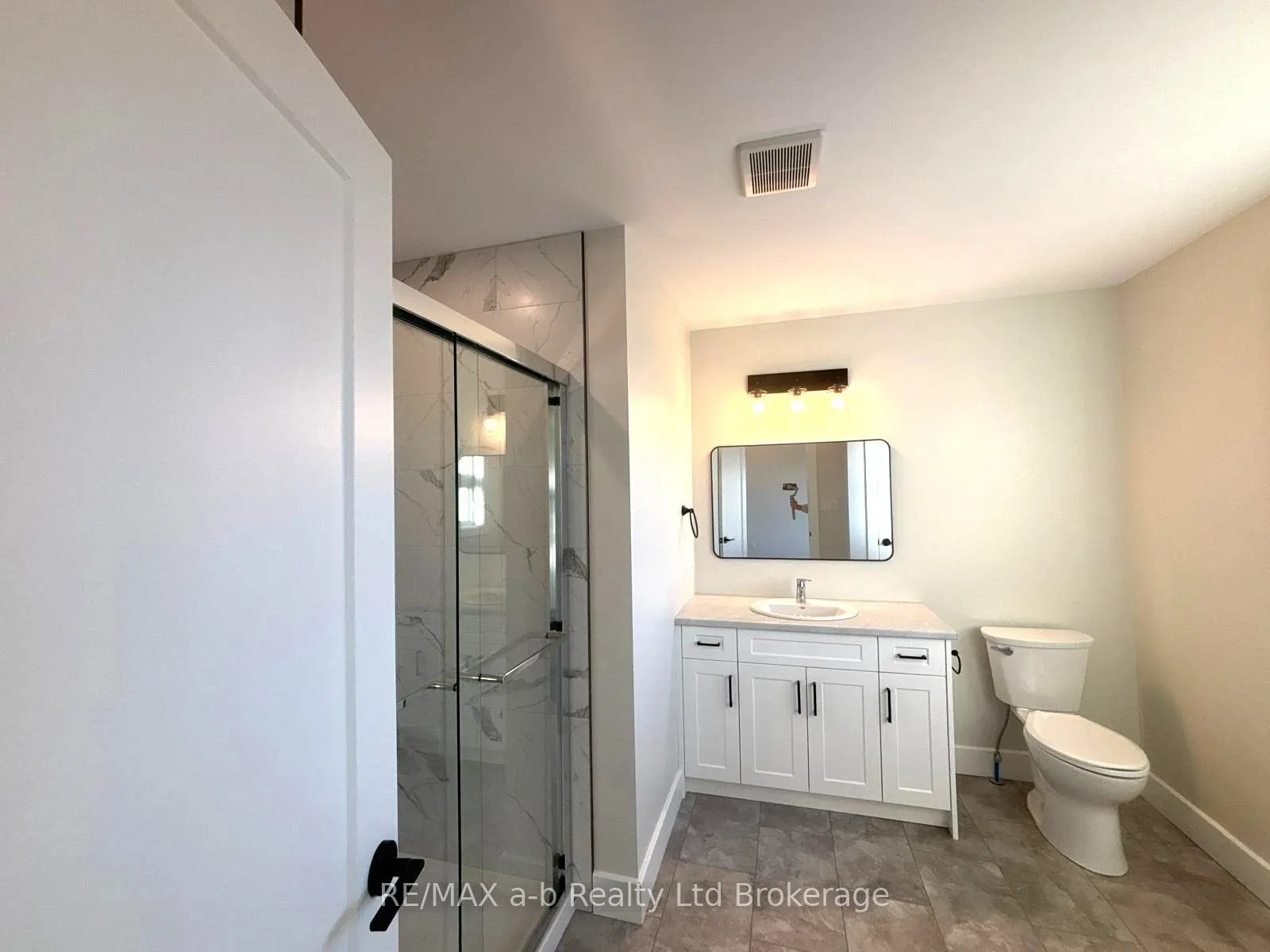 41 Cash Crescent