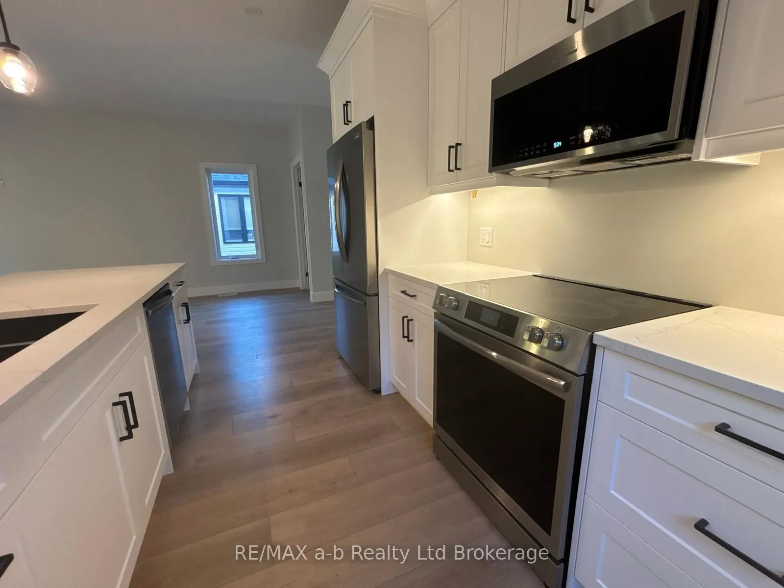 41 Cash Crescent