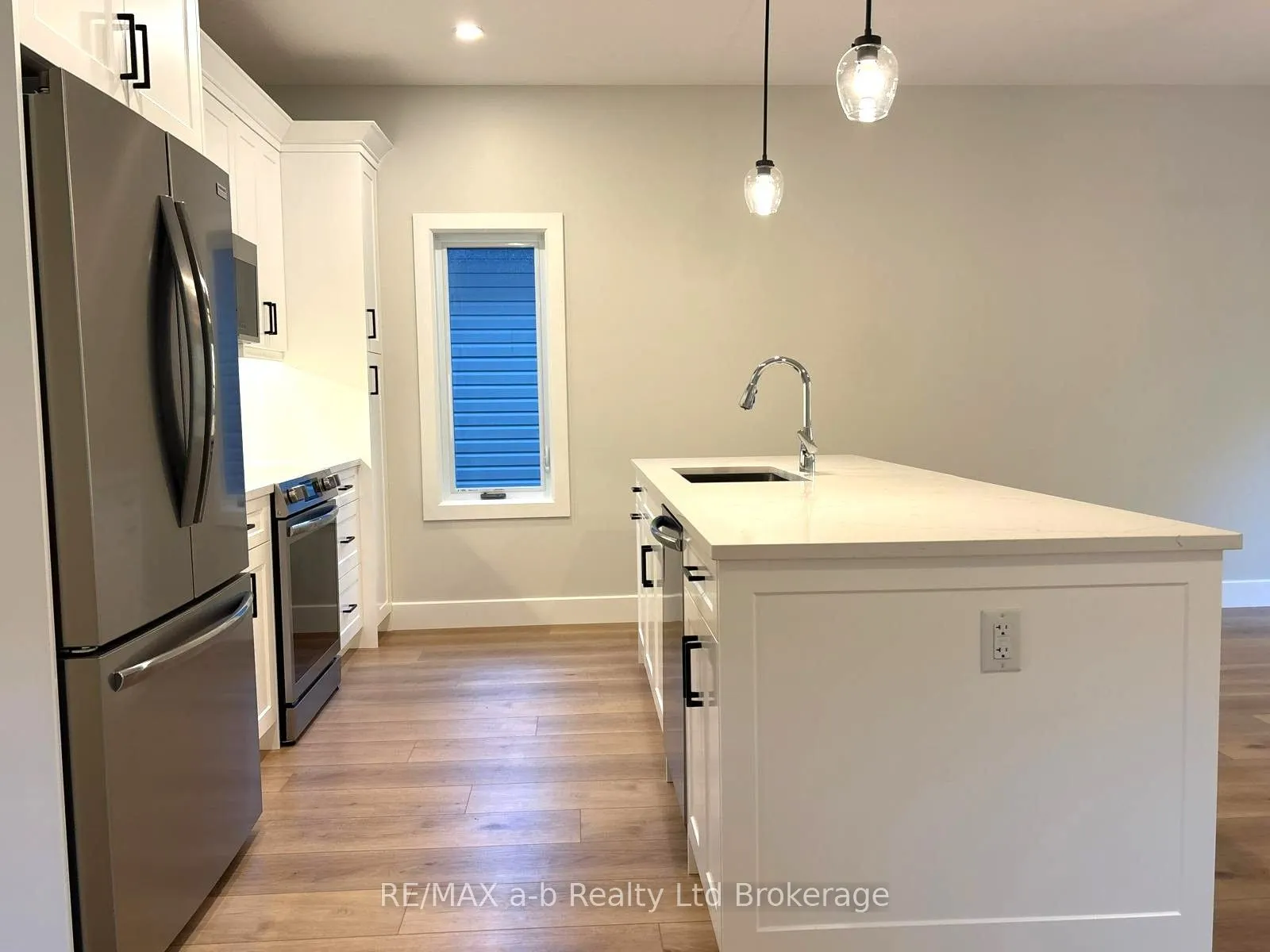41 Cash Crescent