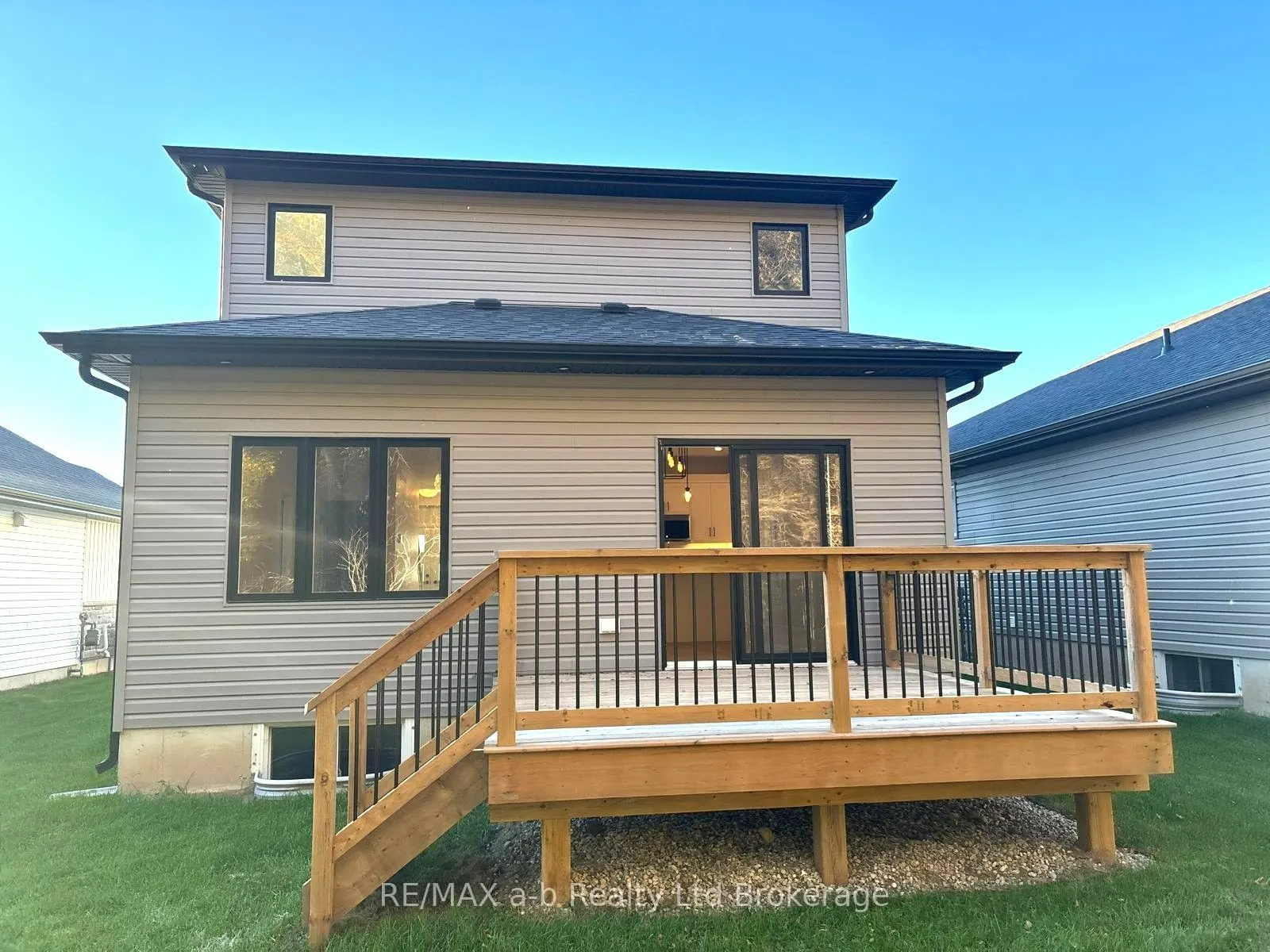 41 Cash Crescent