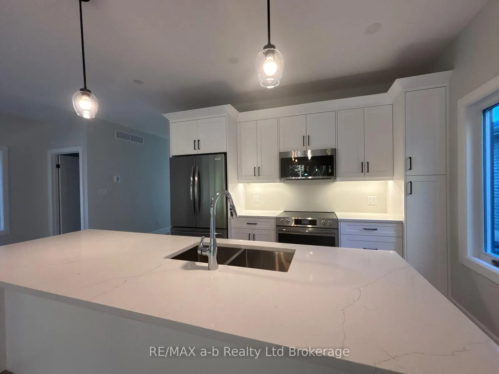 41 Cash Crescent