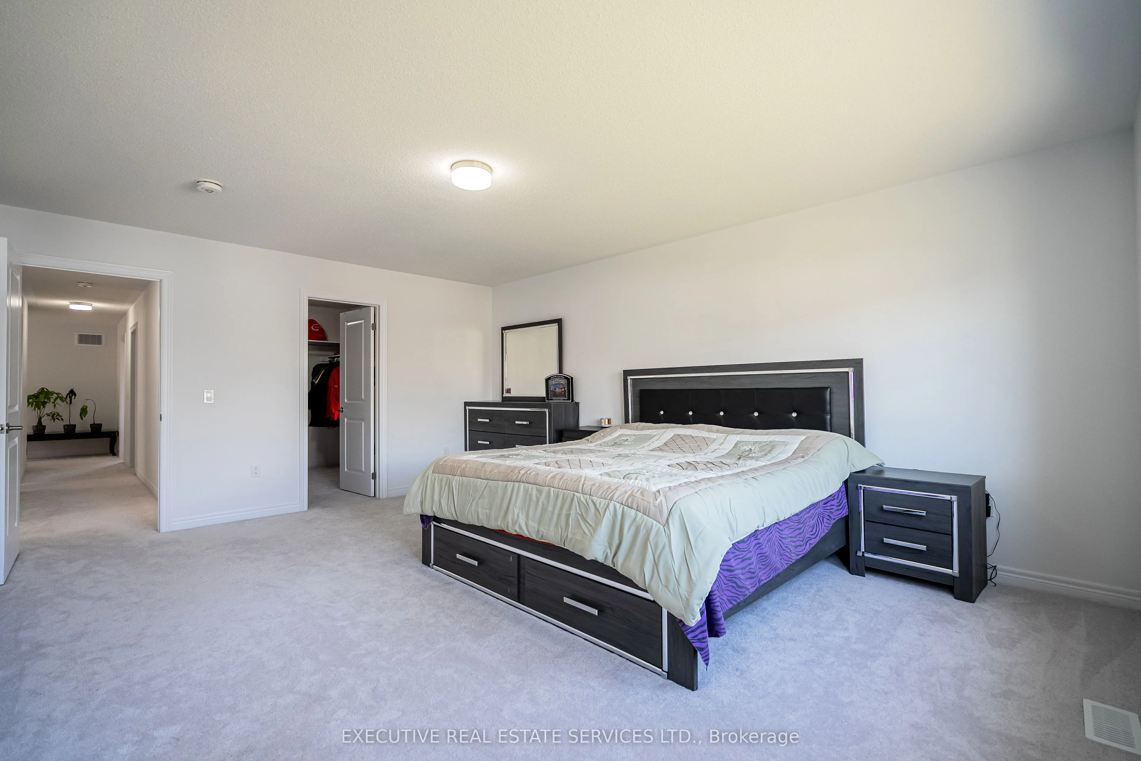 283 Rea Drive N