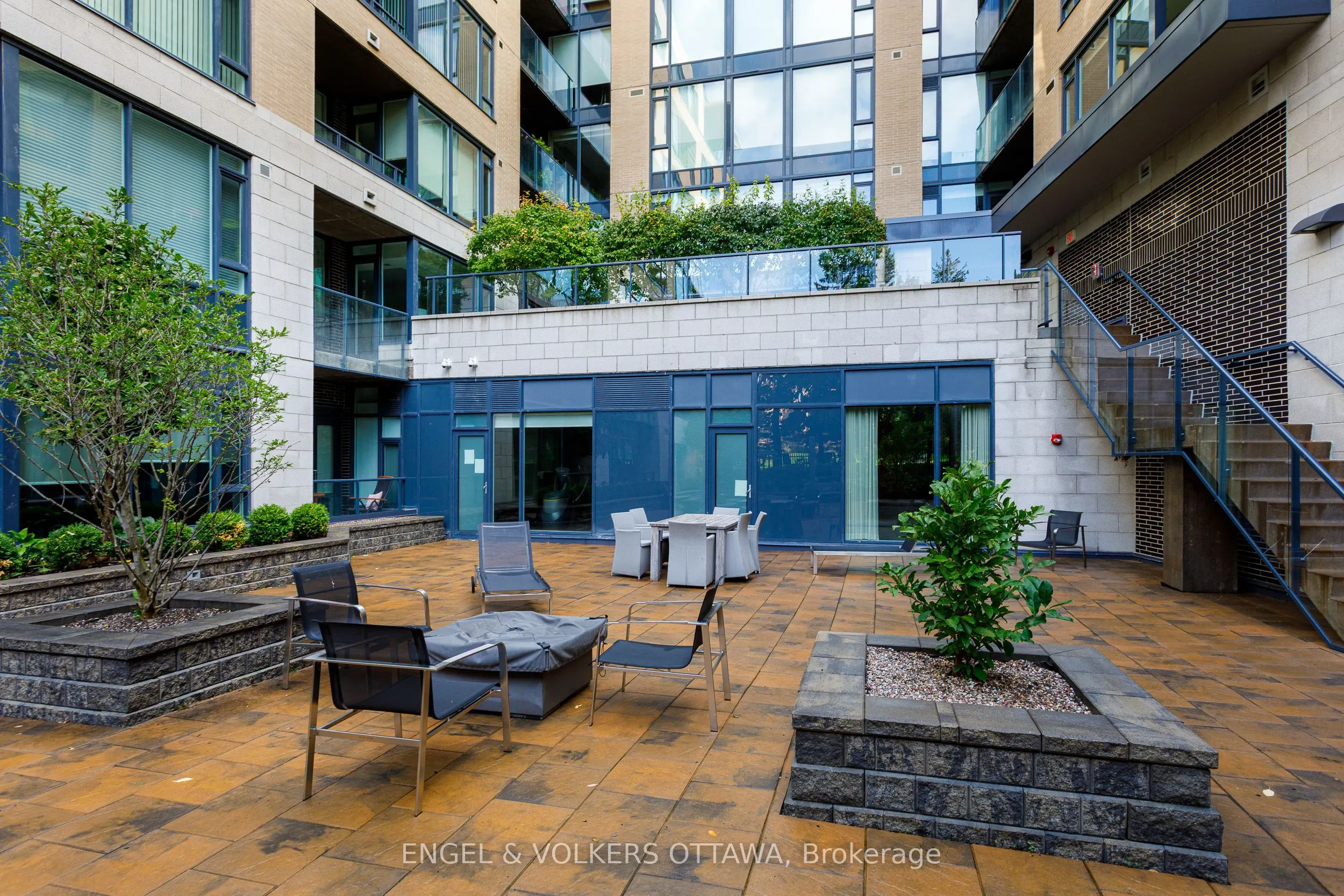 360 Patricia Avenue #710