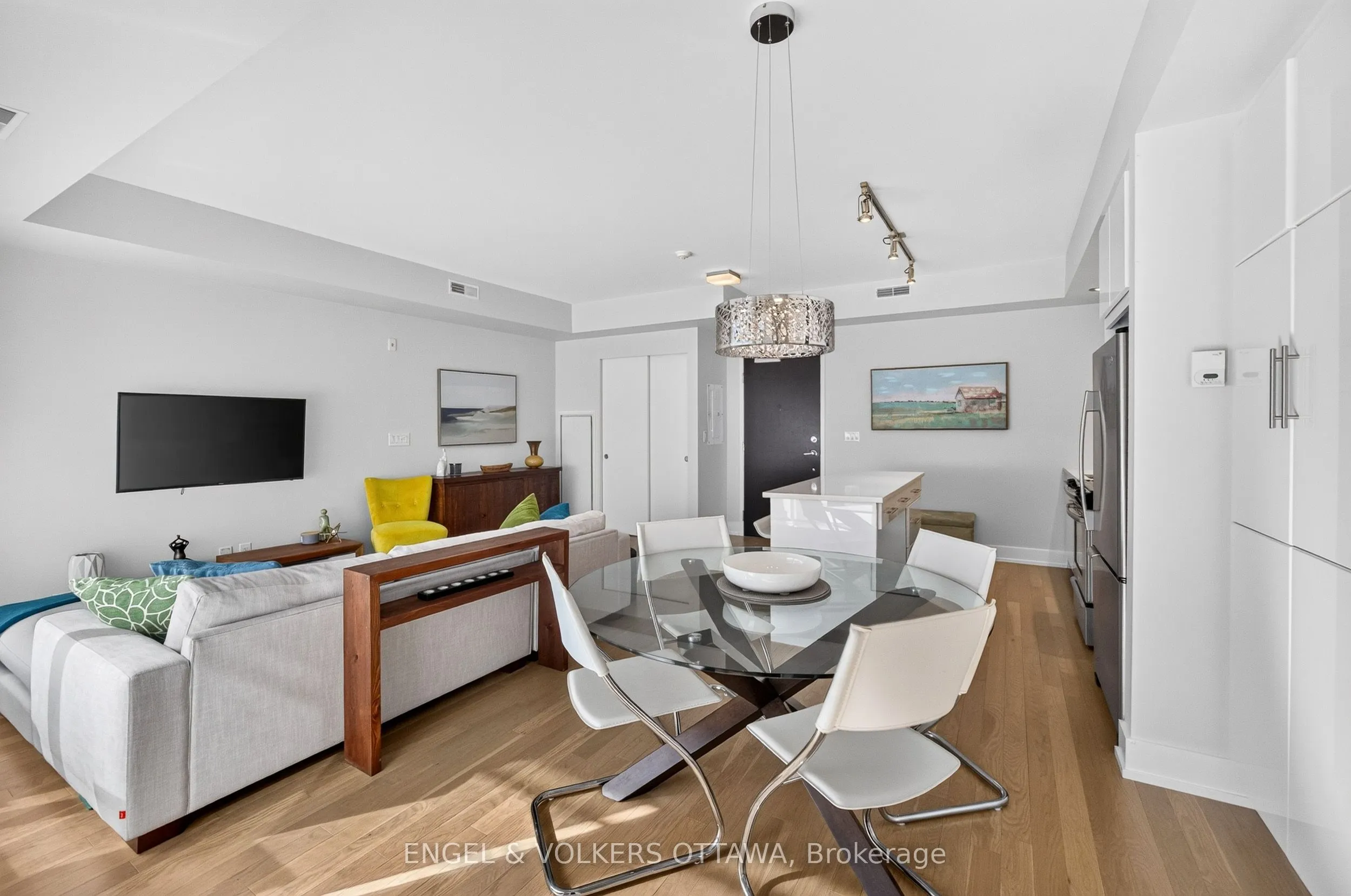 360 Patricia Avenue #710