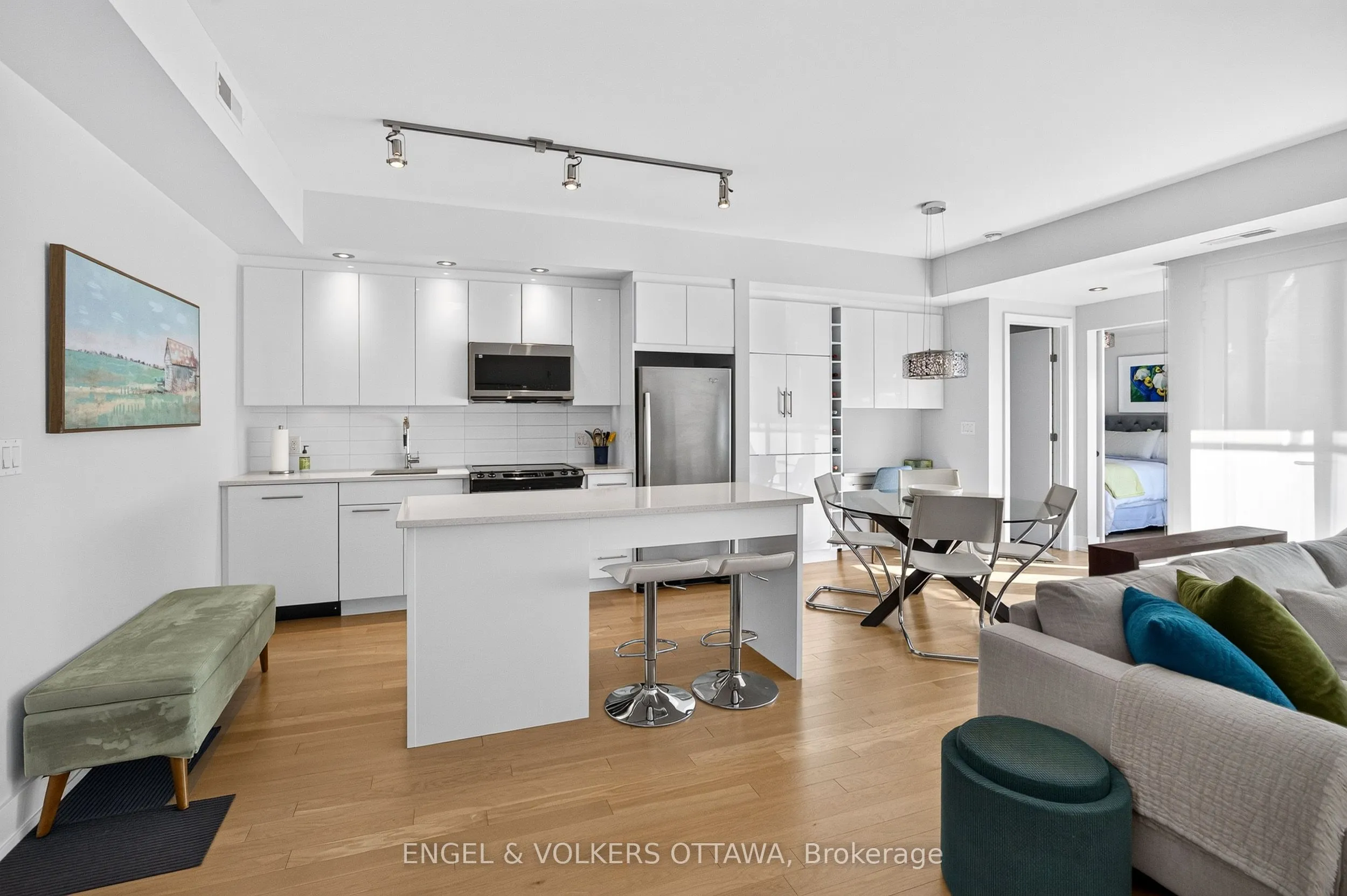 360 Patricia Avenue #710