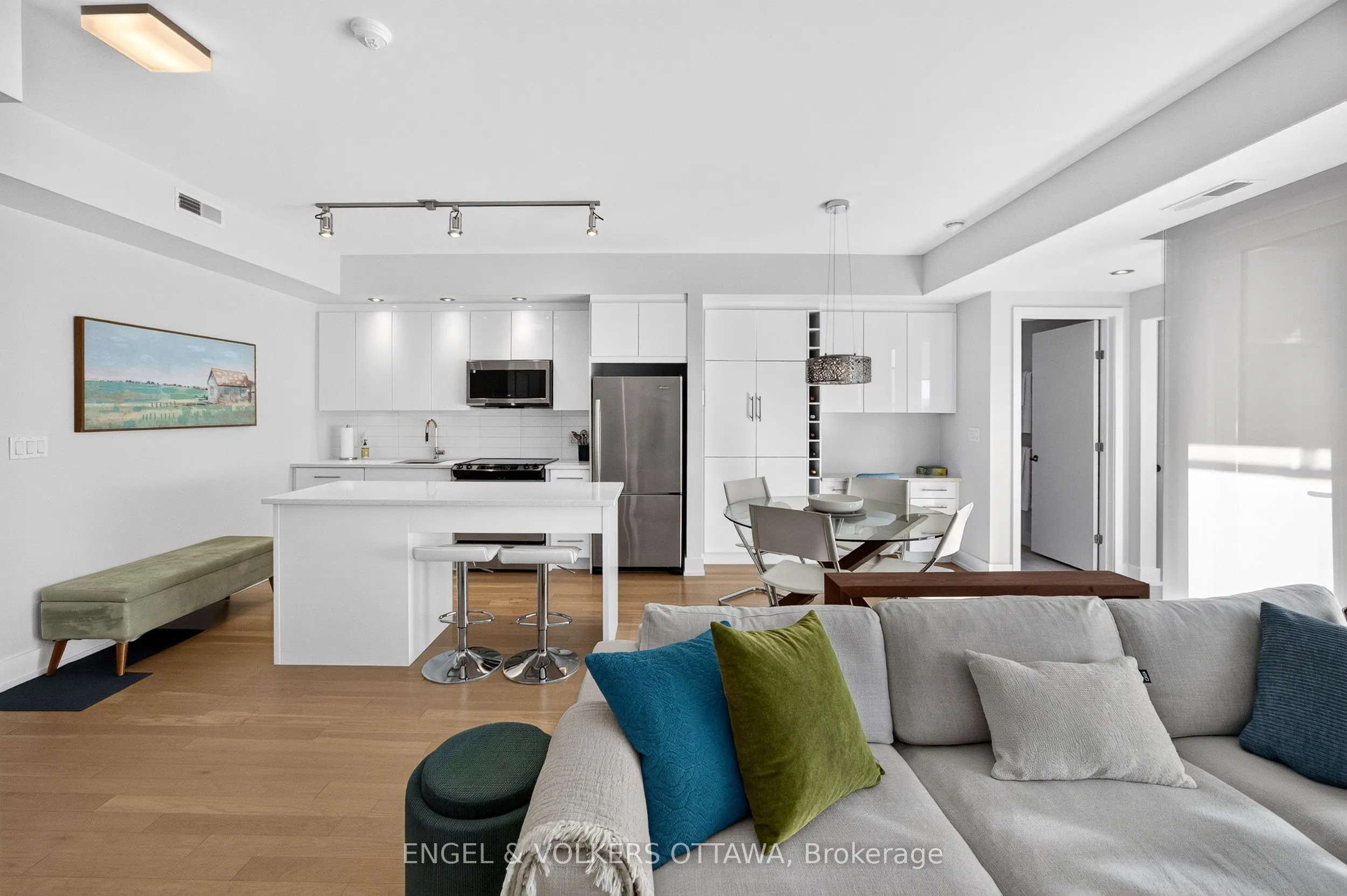 360 Patricia Avenue #710