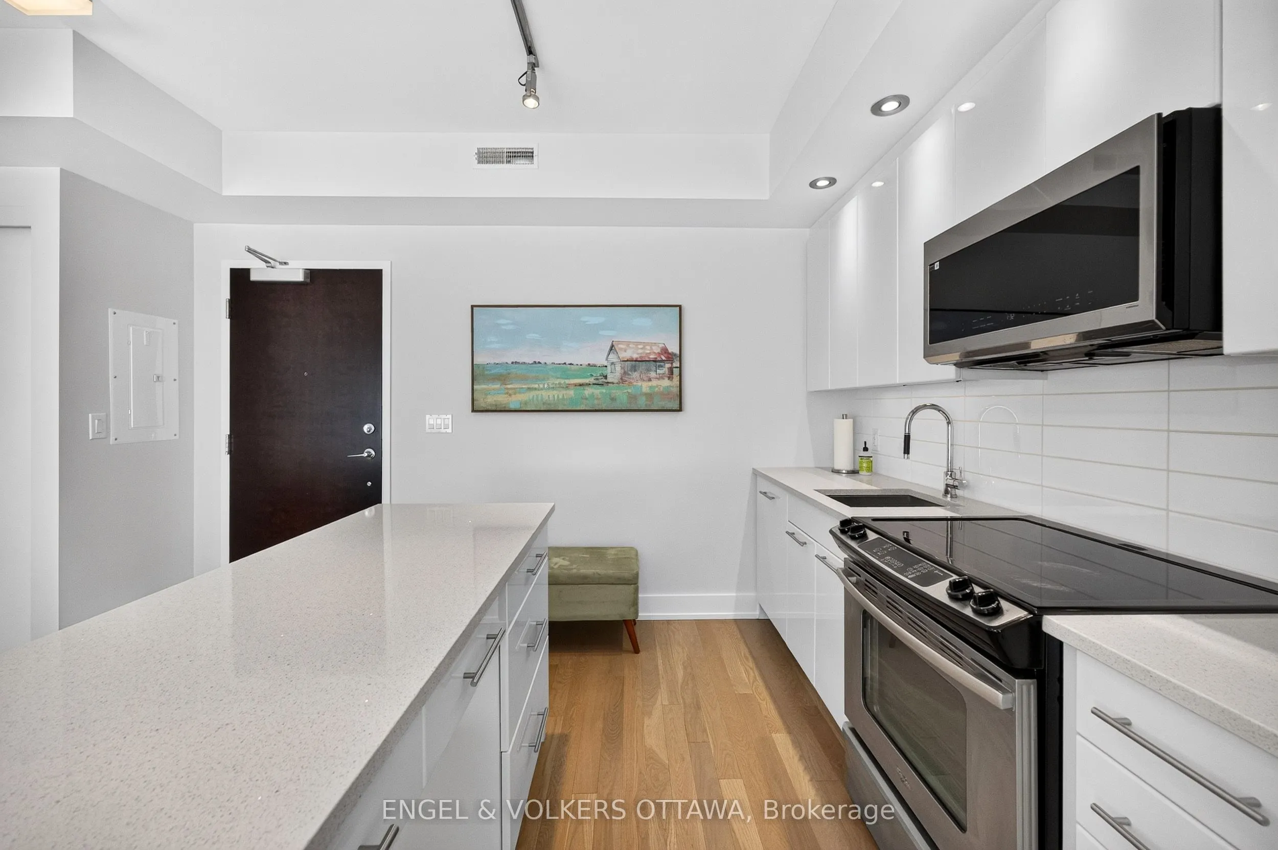 360 Patricia Avenue #710