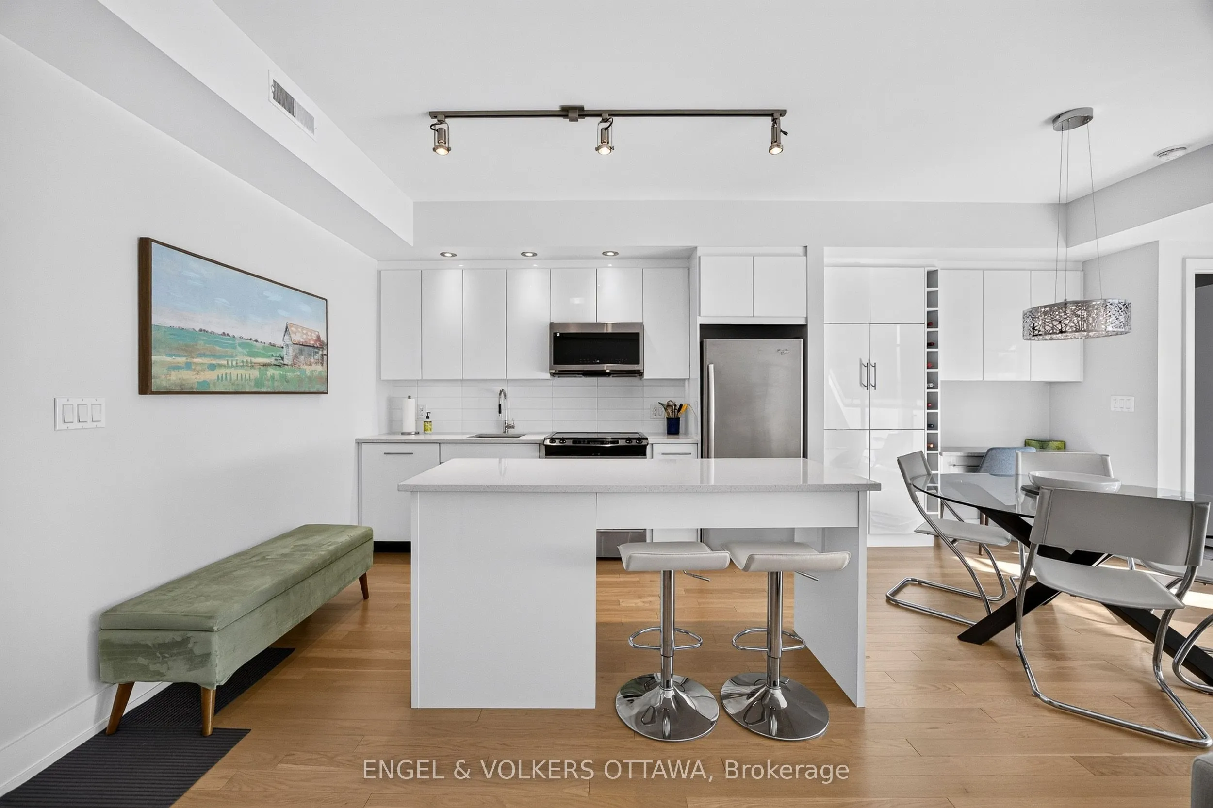 360 Patricia Avenue #710
