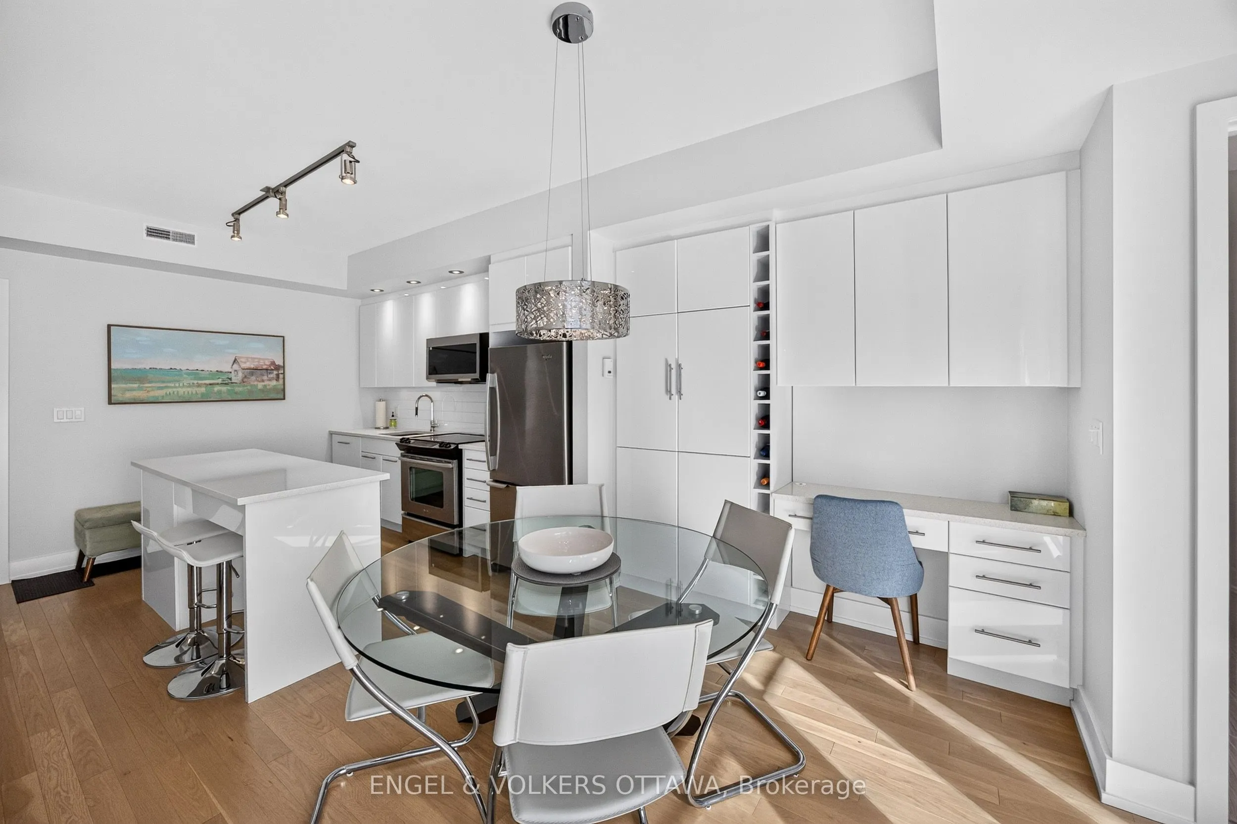 360 Patricia Avenue #710
