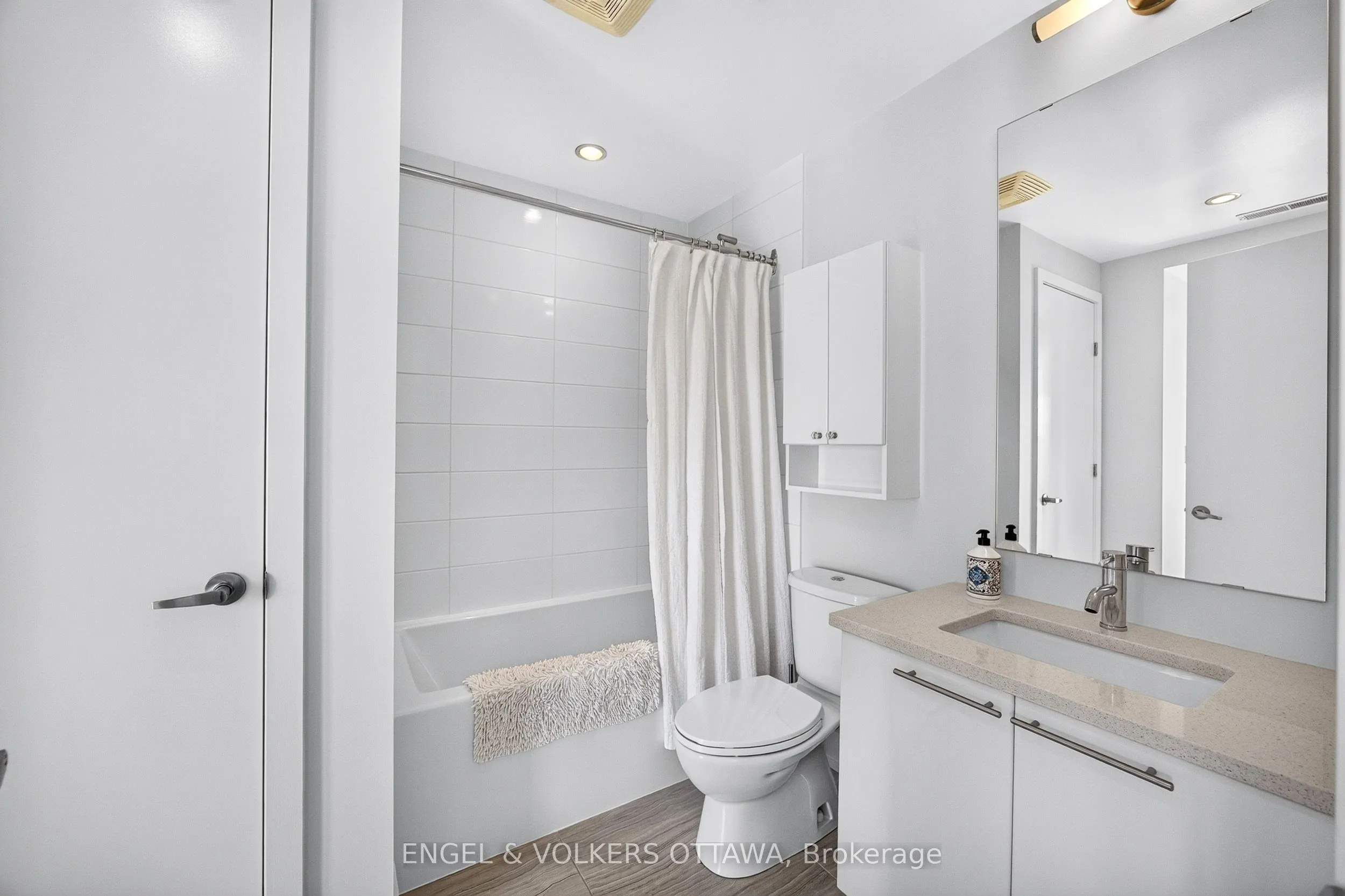 360 Patricia Avenue #710