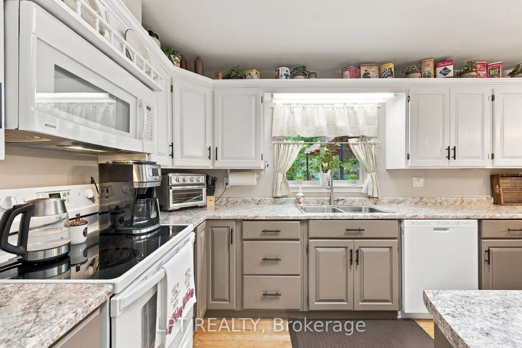 10012 Graham Street