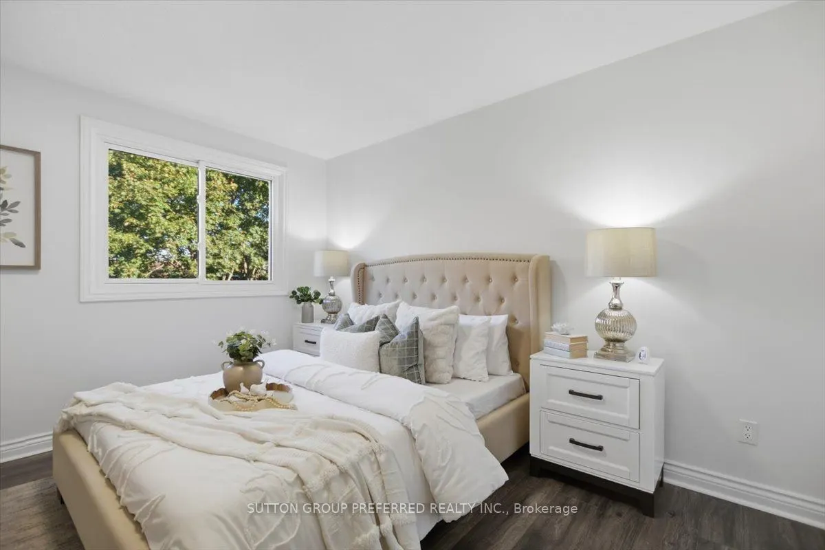 74 WINDING WOODS Crescent