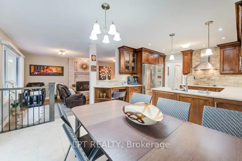 28 Bridlewood Drive E