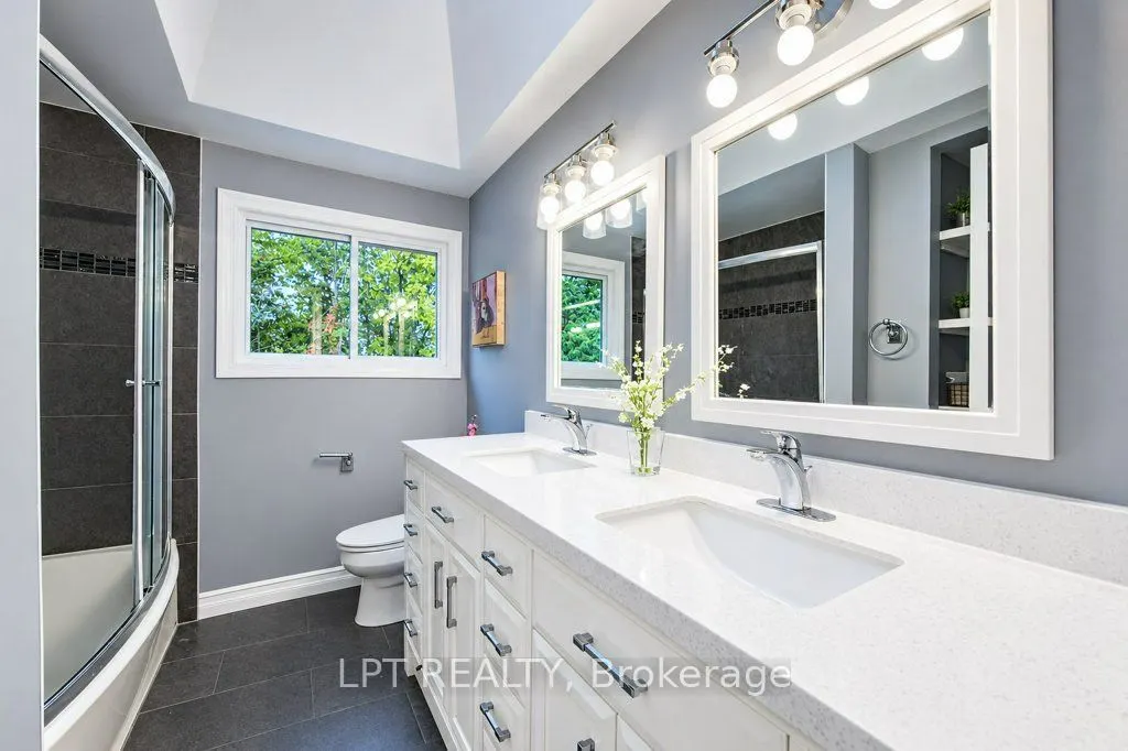 28 Bridlewood Drive E
