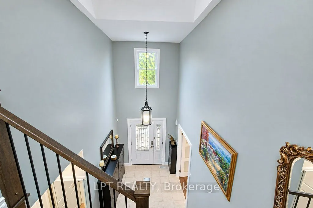 28 Bridlewood Drive E