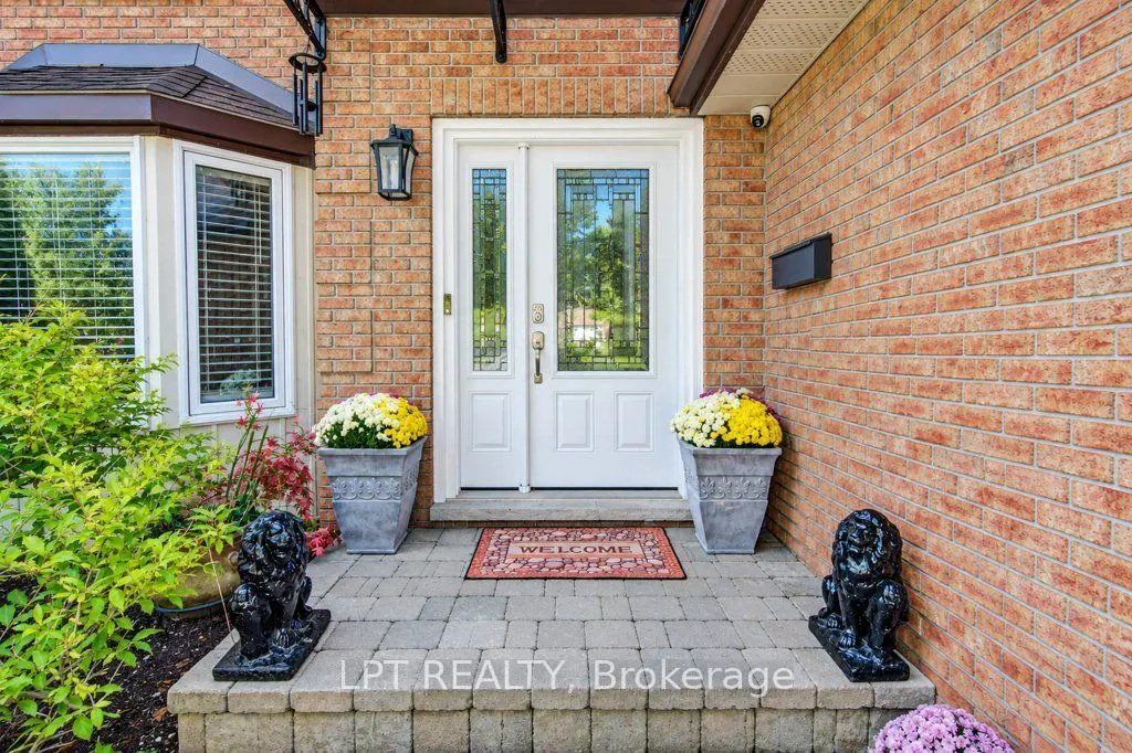 28 Bridlewood Drive E